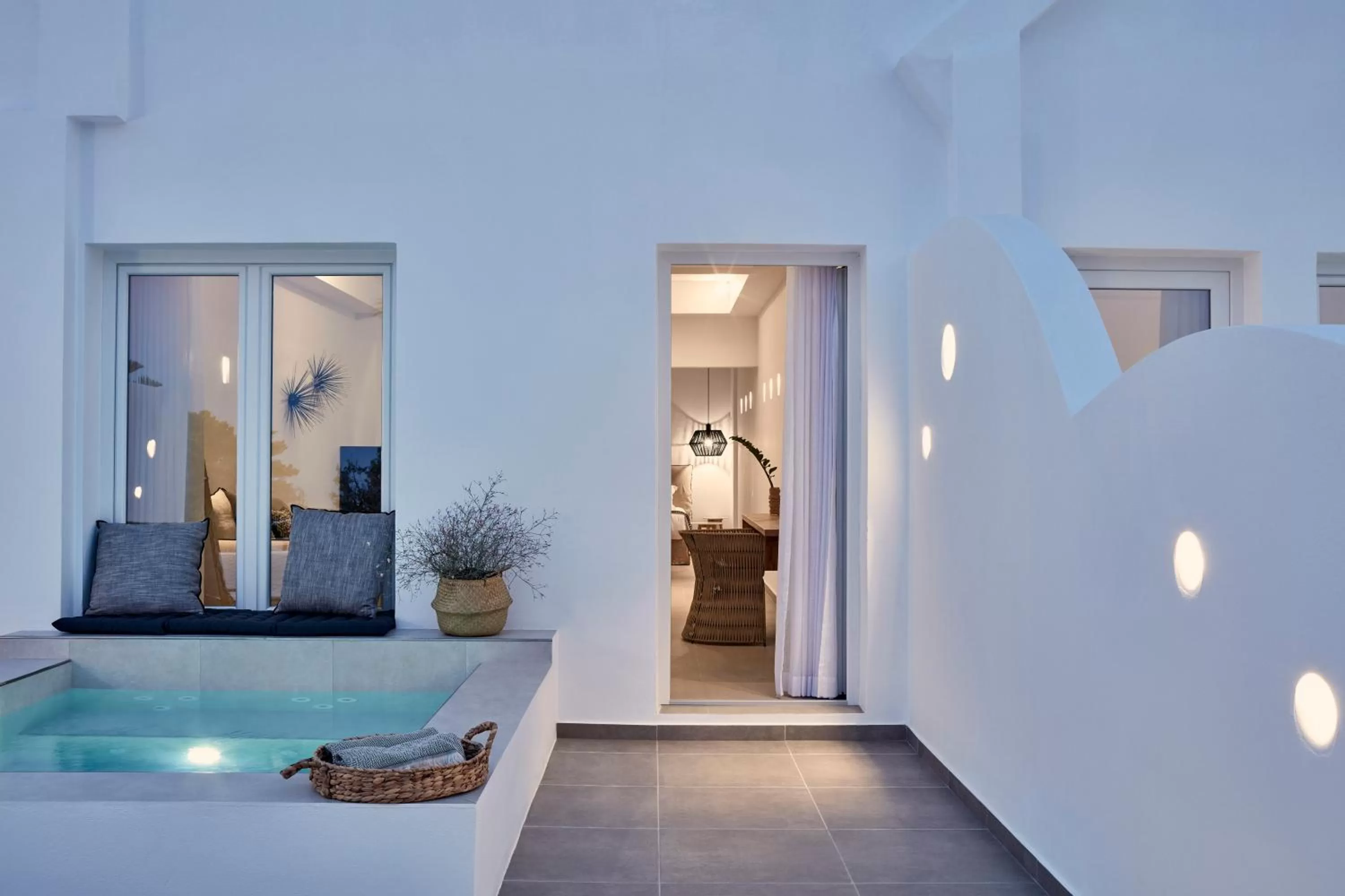 Hot Tub, Bed in Callia Retreat Suites - Adults Only