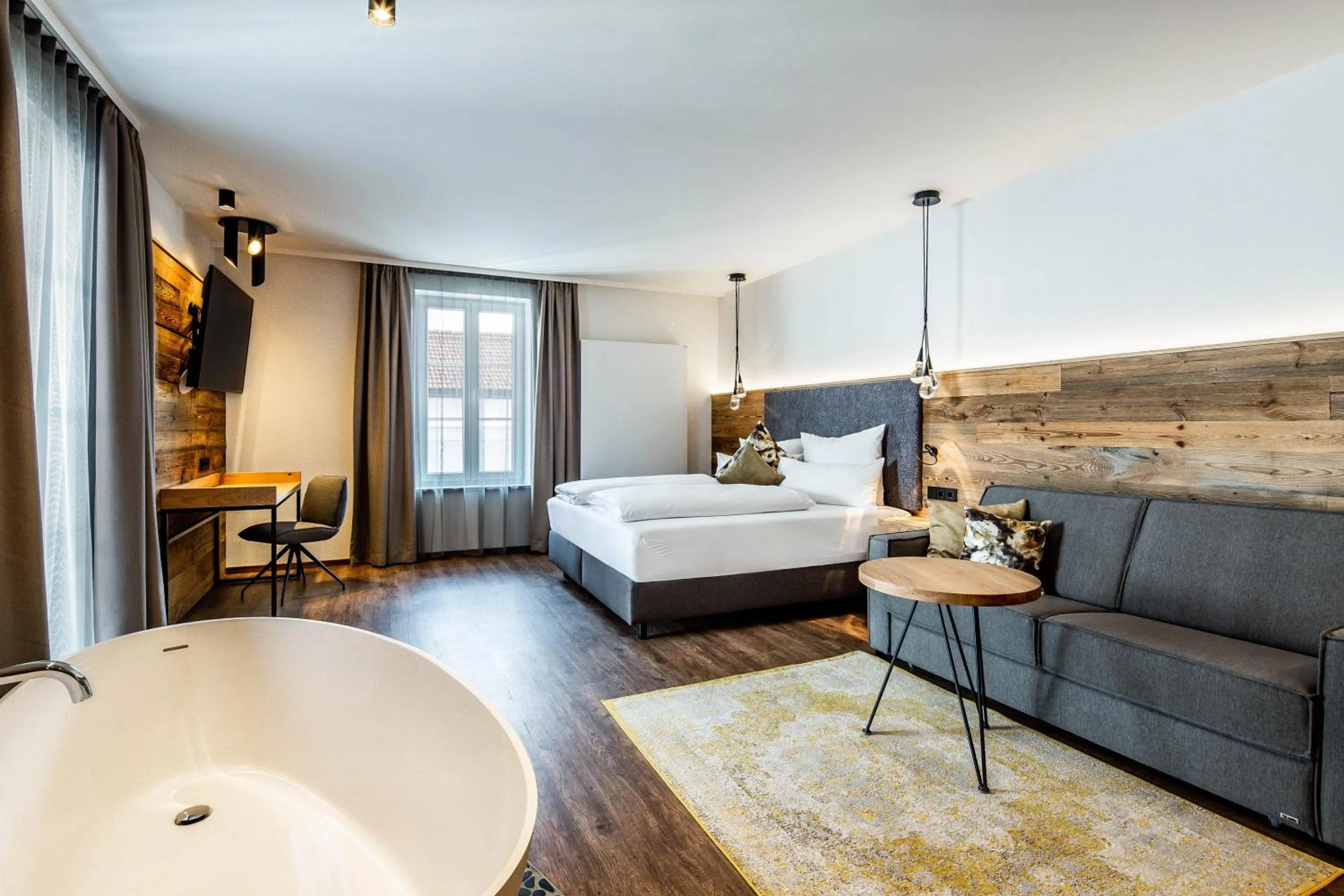 Photo of the whole room, Bed in Hotel Zum Stemplinger Hansl