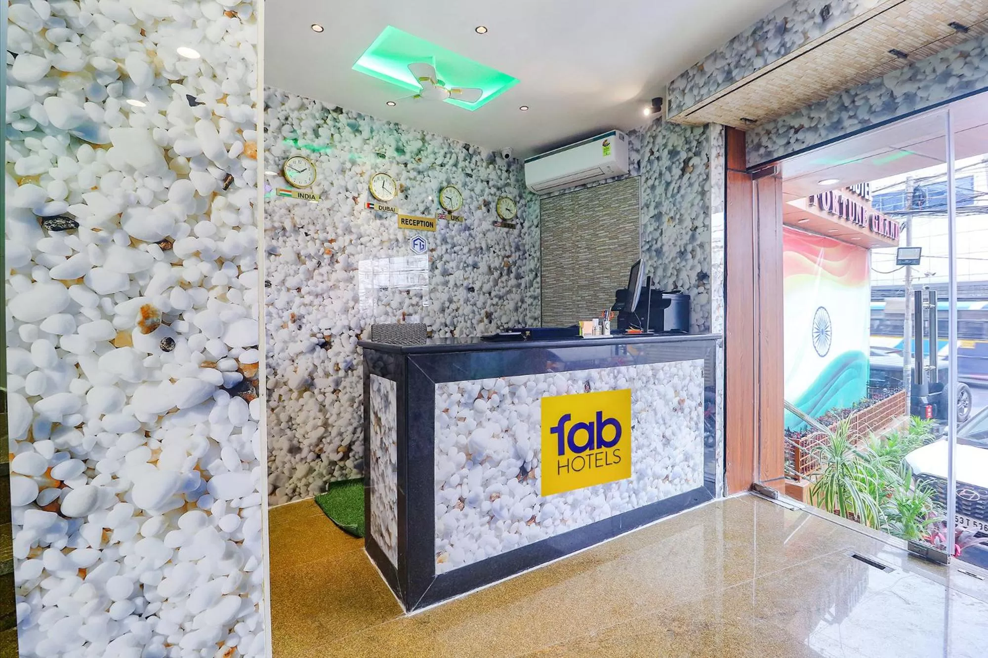 Lobby or reception in FabHotel Fortune Grand - Nr Lakdikapul Metro Station