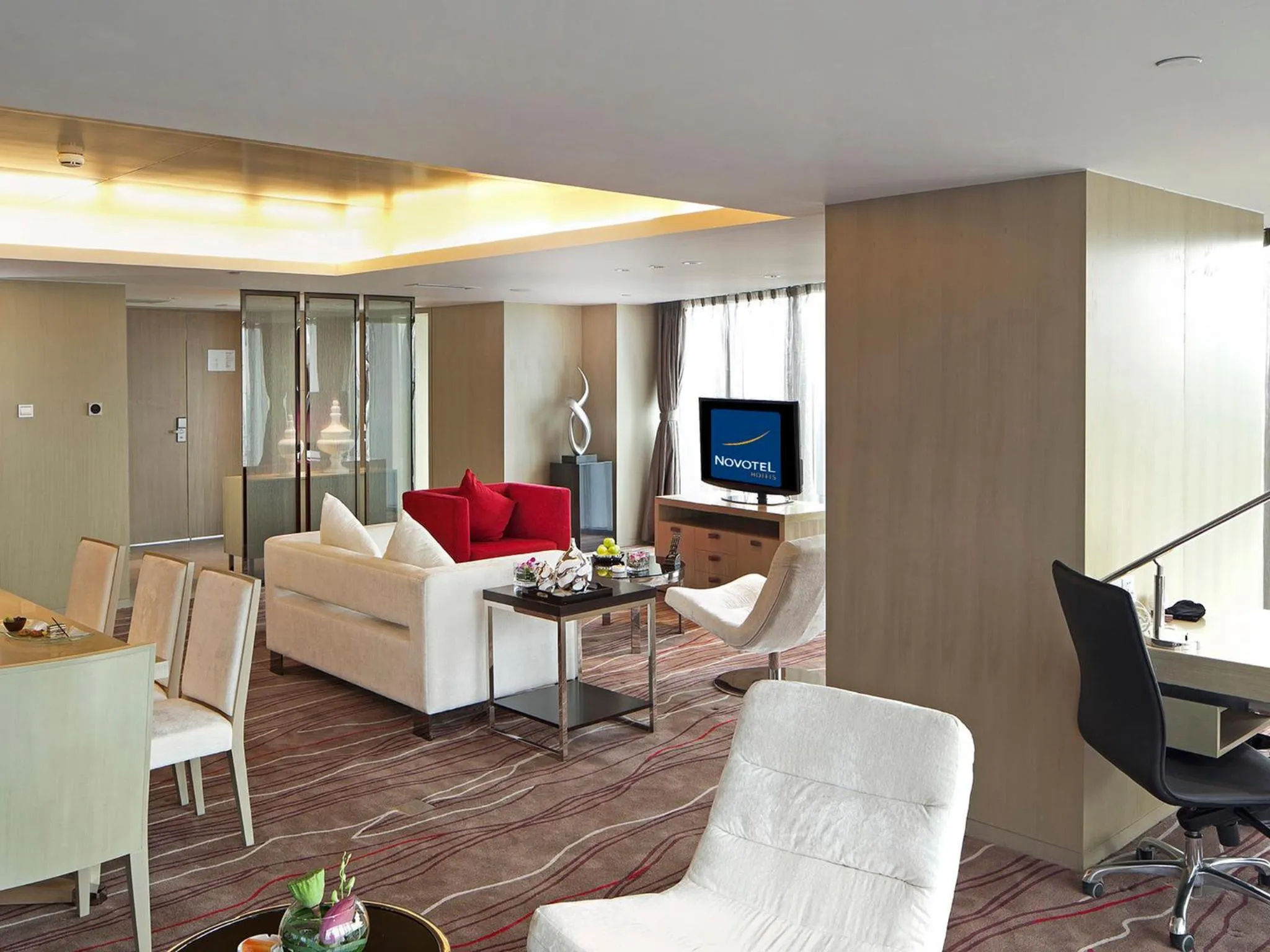 Lounge or bar in Novotel Nanjing East Suning
