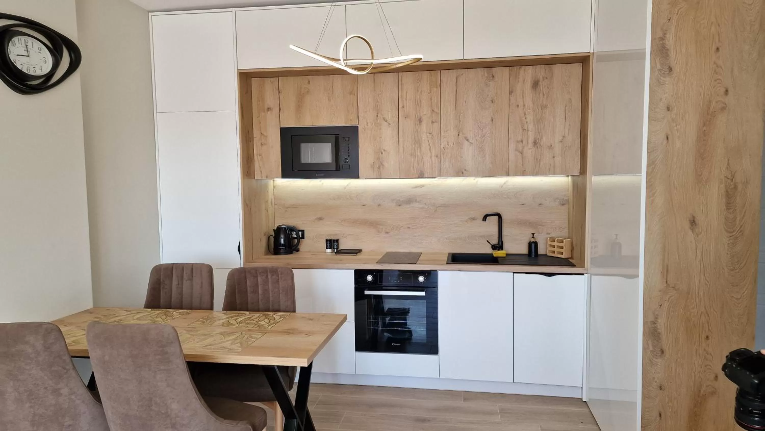 Kitchen or kitchenette in Anchor Apartments