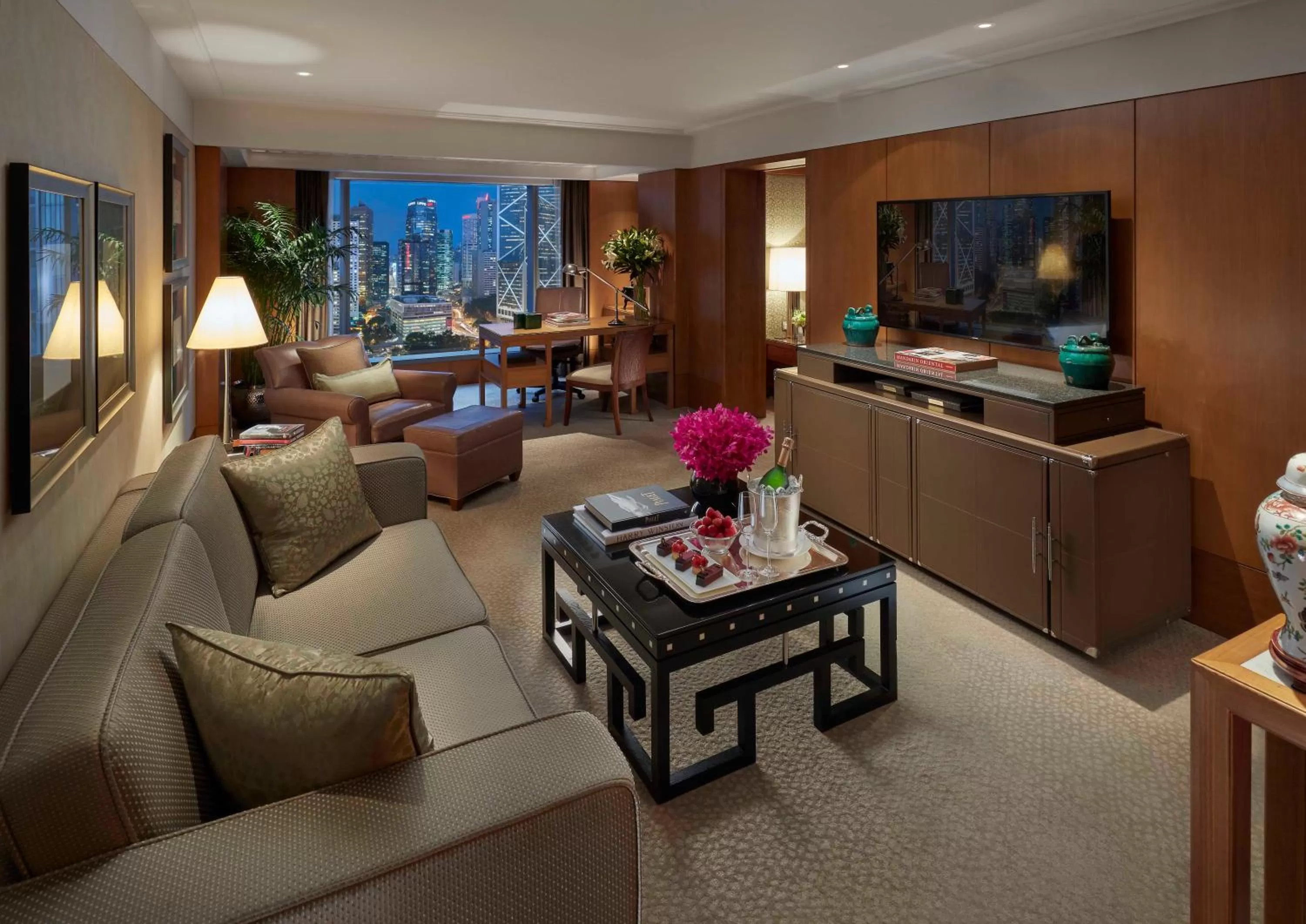 Living room in Mandarin Oriental, Hong Kong