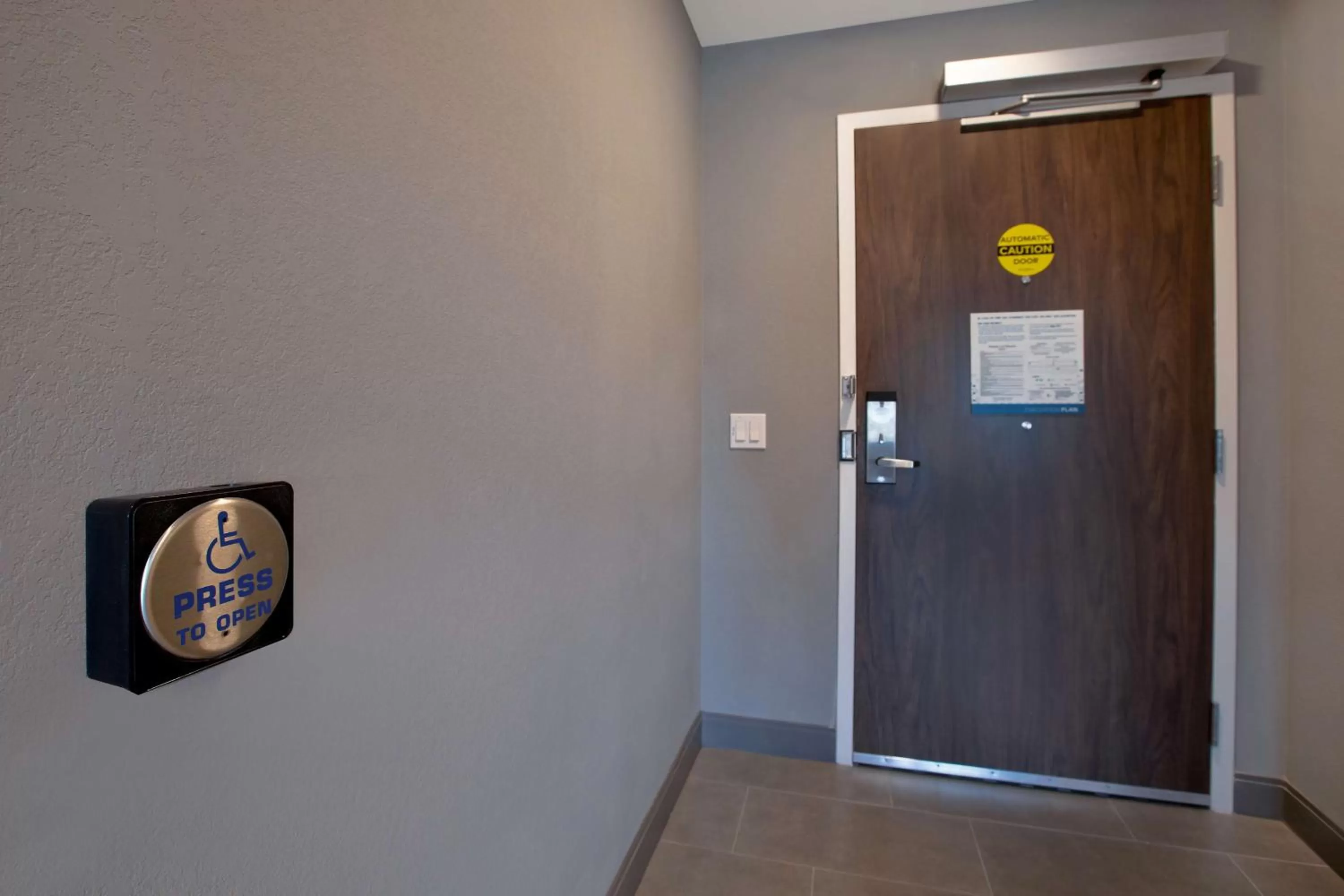 Photo of the whole room in Hampton Inn & Suites Ottawa West, Ontario, Canada