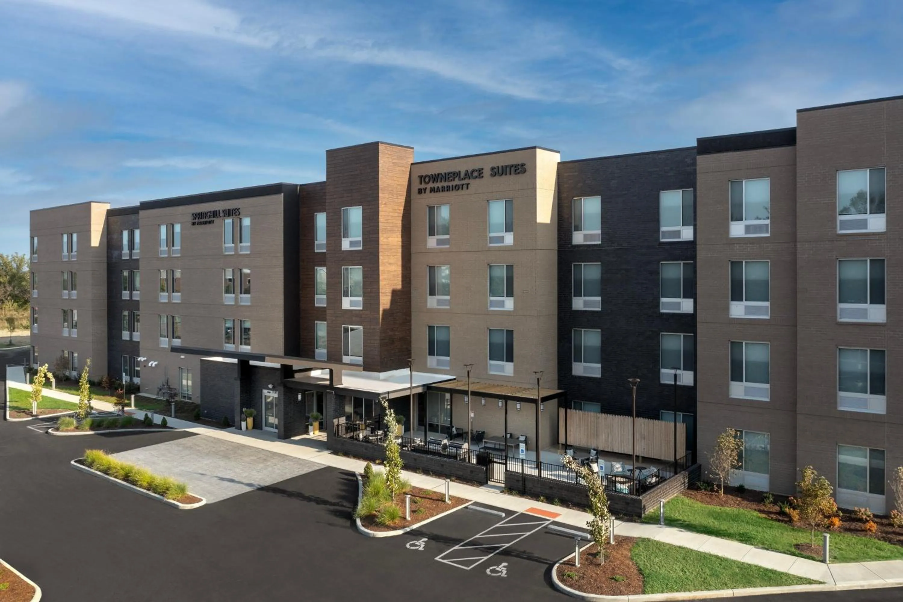 Property building in SpringHill Suites by Marriott Cincinnati Mason
