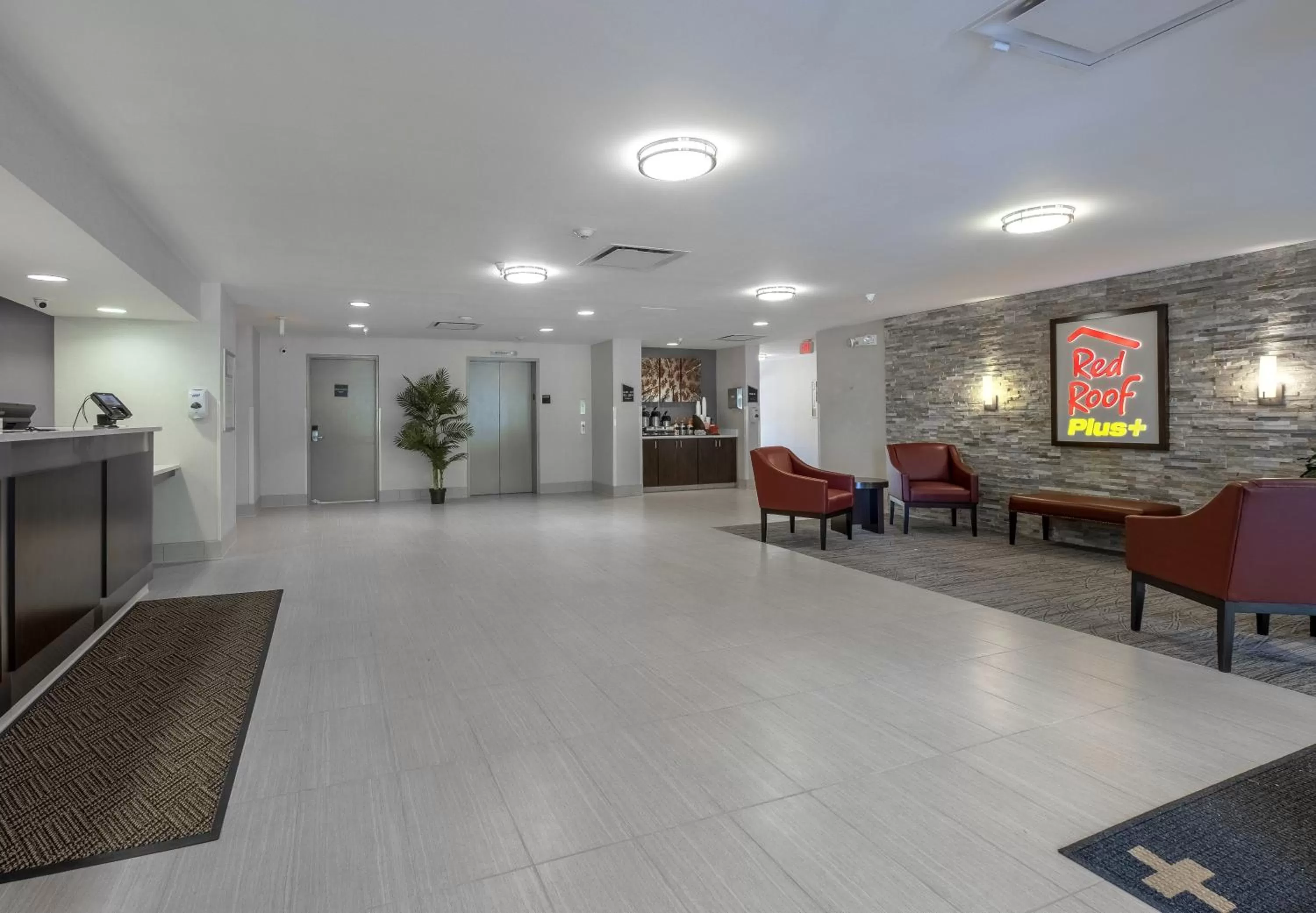 Lobby or reception in Red Roof Inn PLUS Boston - Mansfield - Foxboro