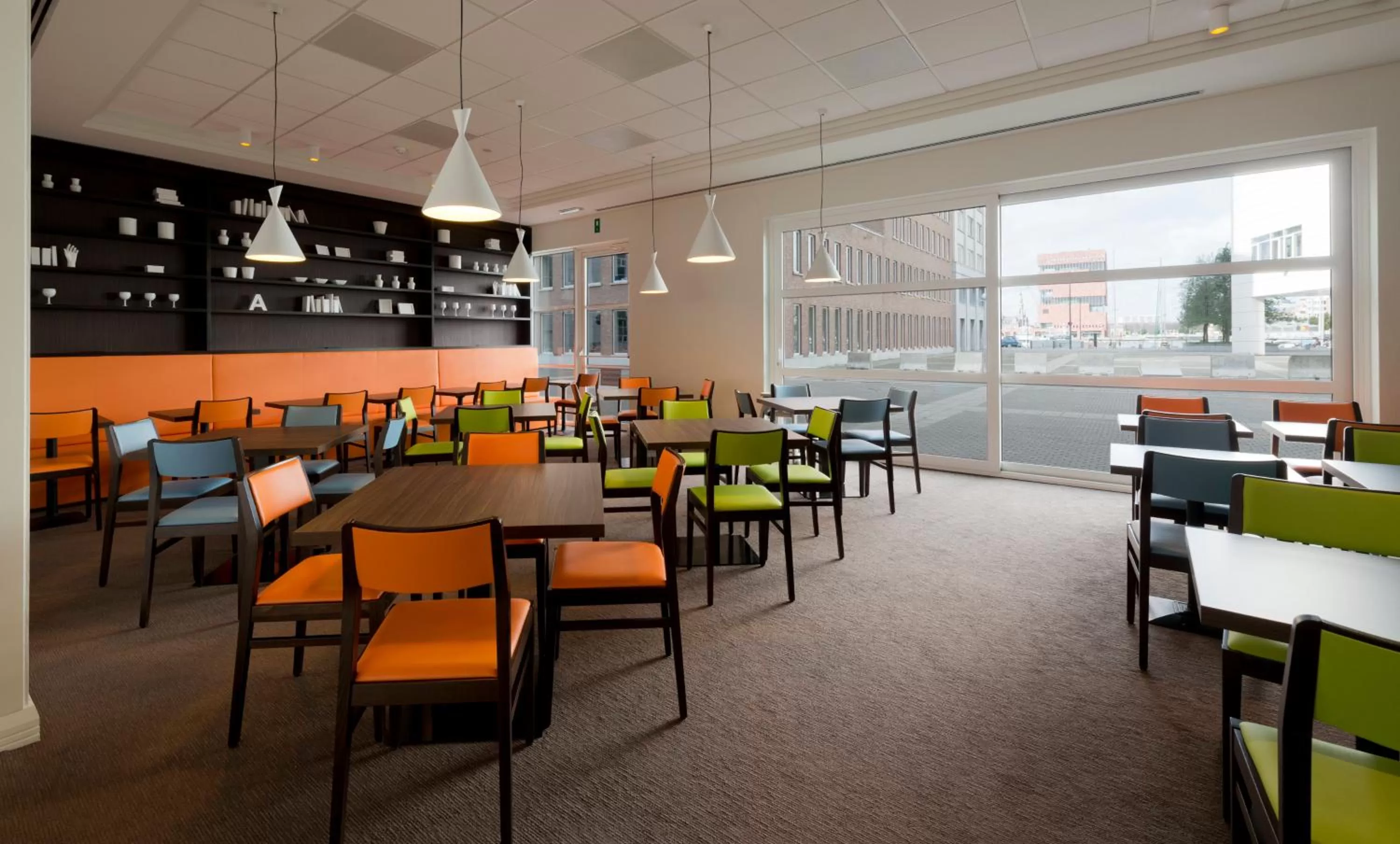 Lounge or bar in Holiday Inn Express Antwerpen City North by IHG