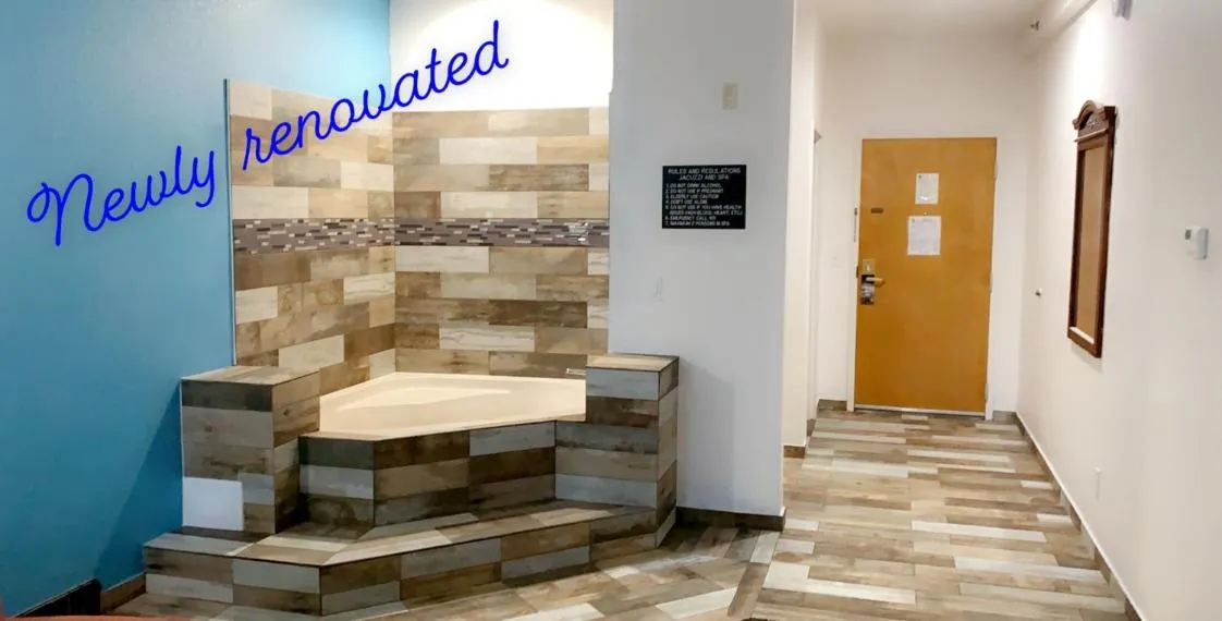 Hot Tub in Super 8 by Wyndham Daytona Beach