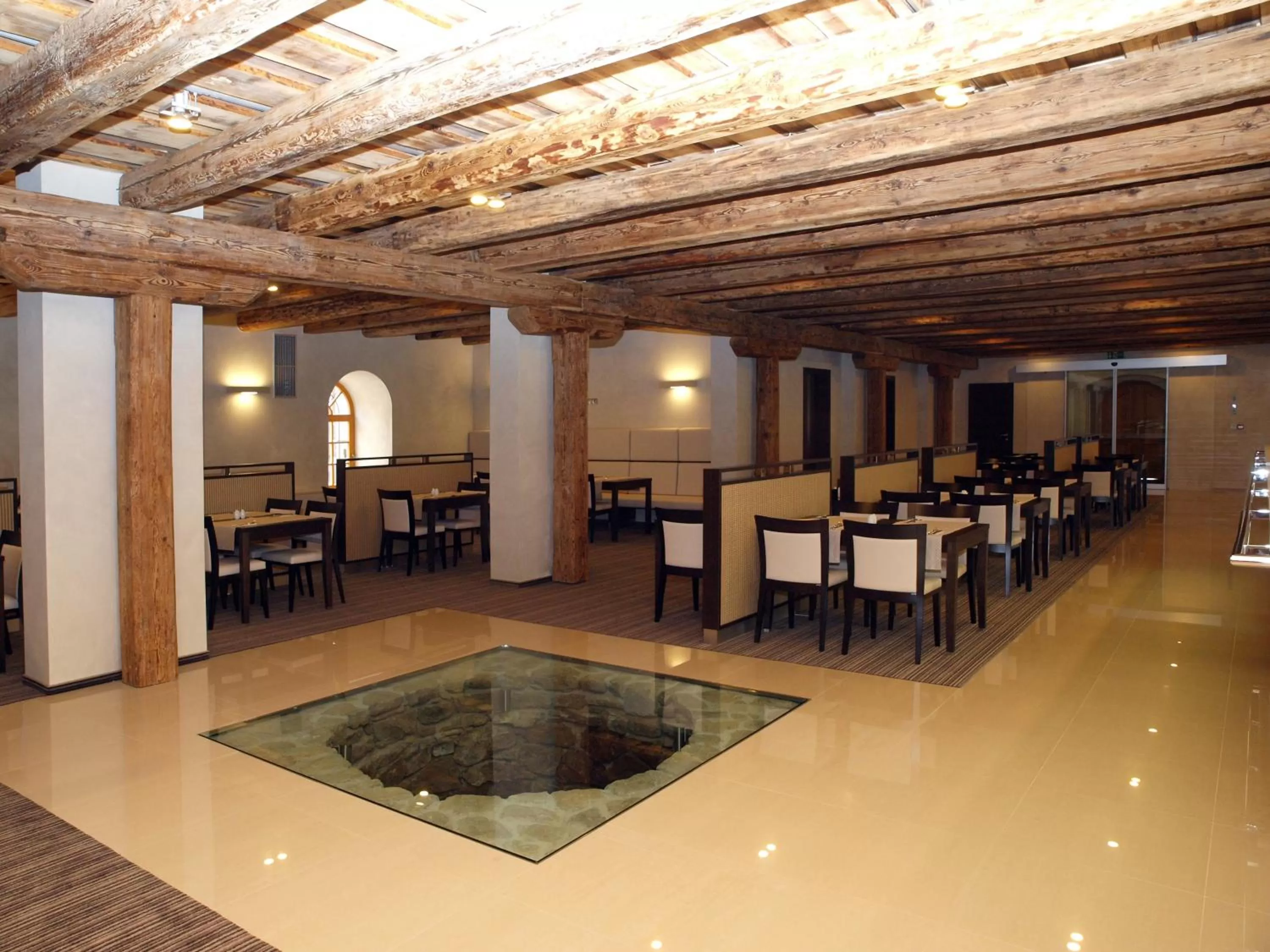 Restaurant/places to eat in Hotel Budweis