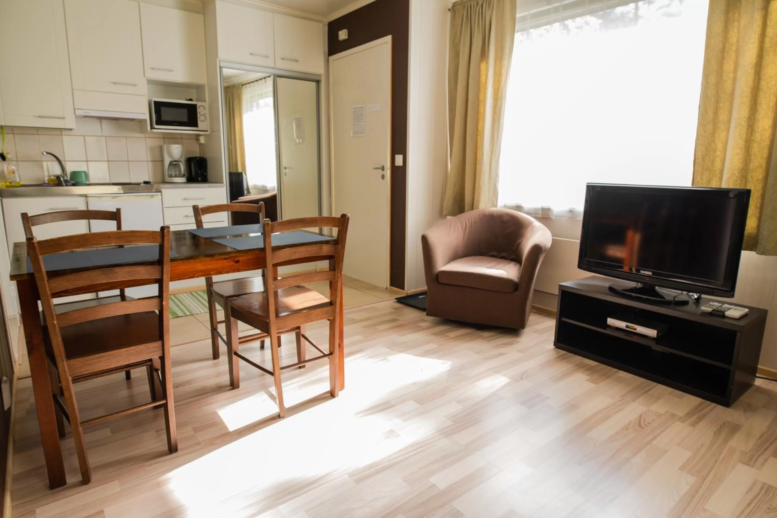 Kitchen or kitchenette in Motelli Rovaniemi