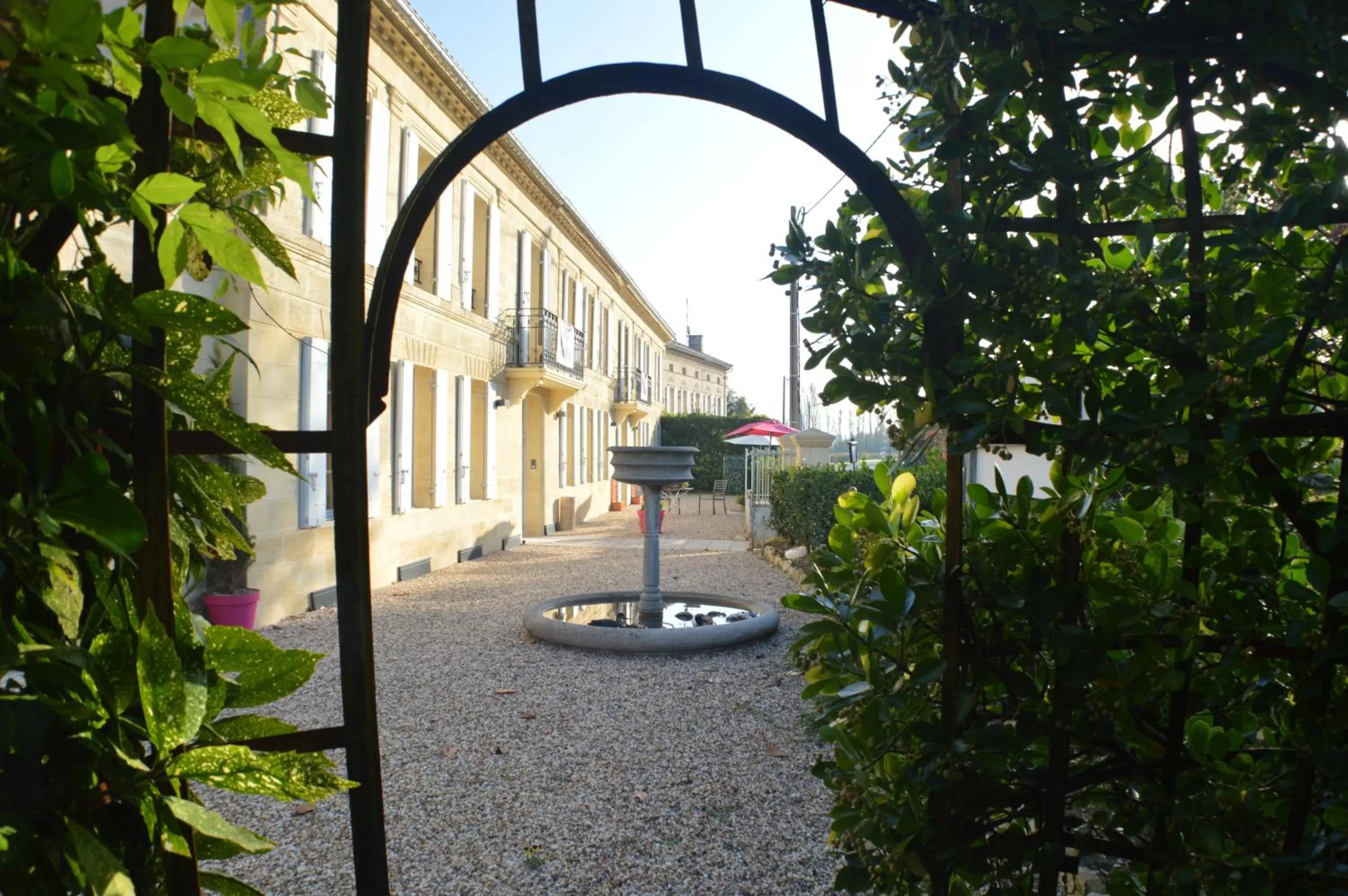 Property building in Logis- Hôtel Spa Restaurant l'Epicurial