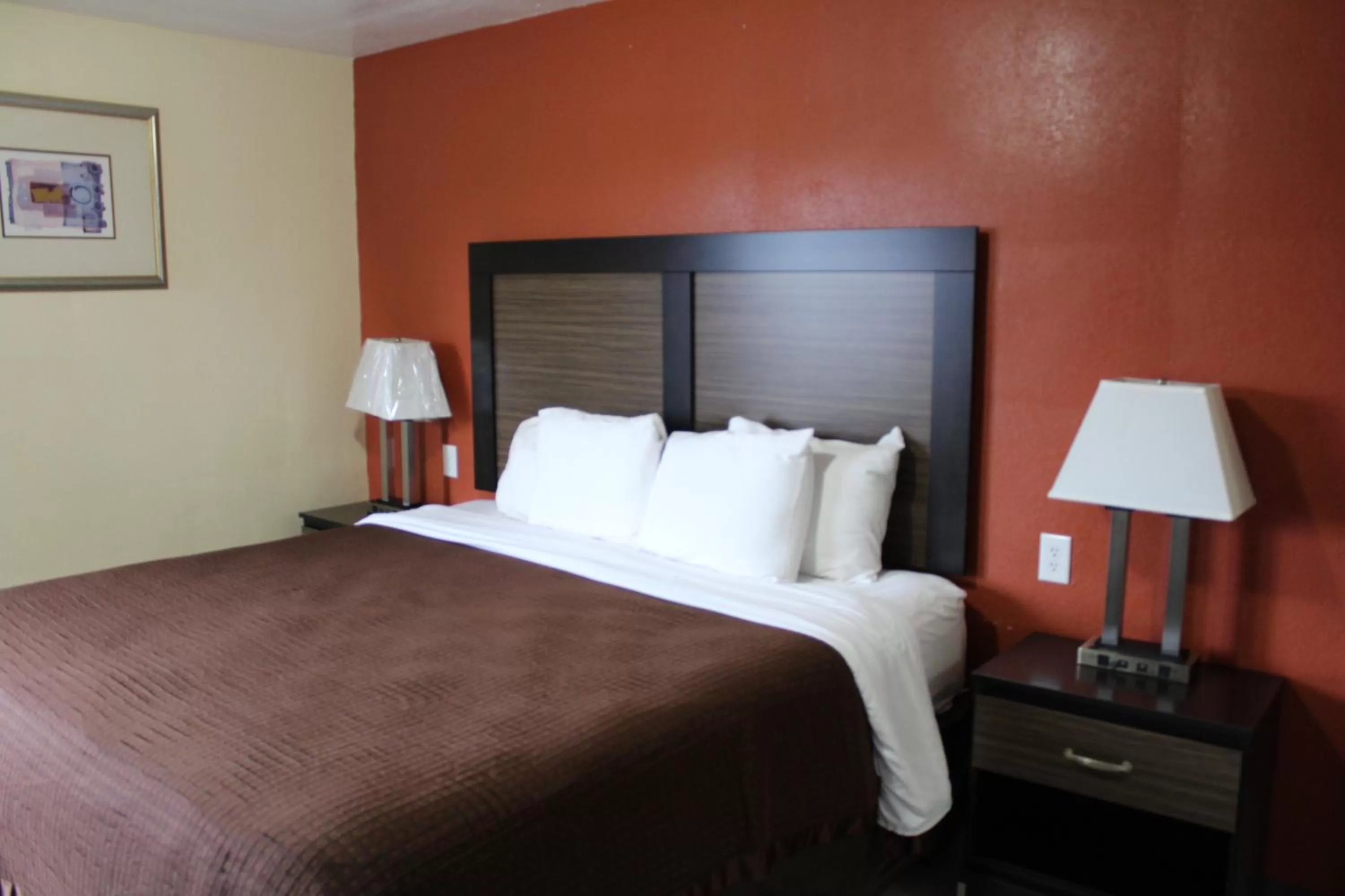 Bed in Rodeway Inn Medford South I-5