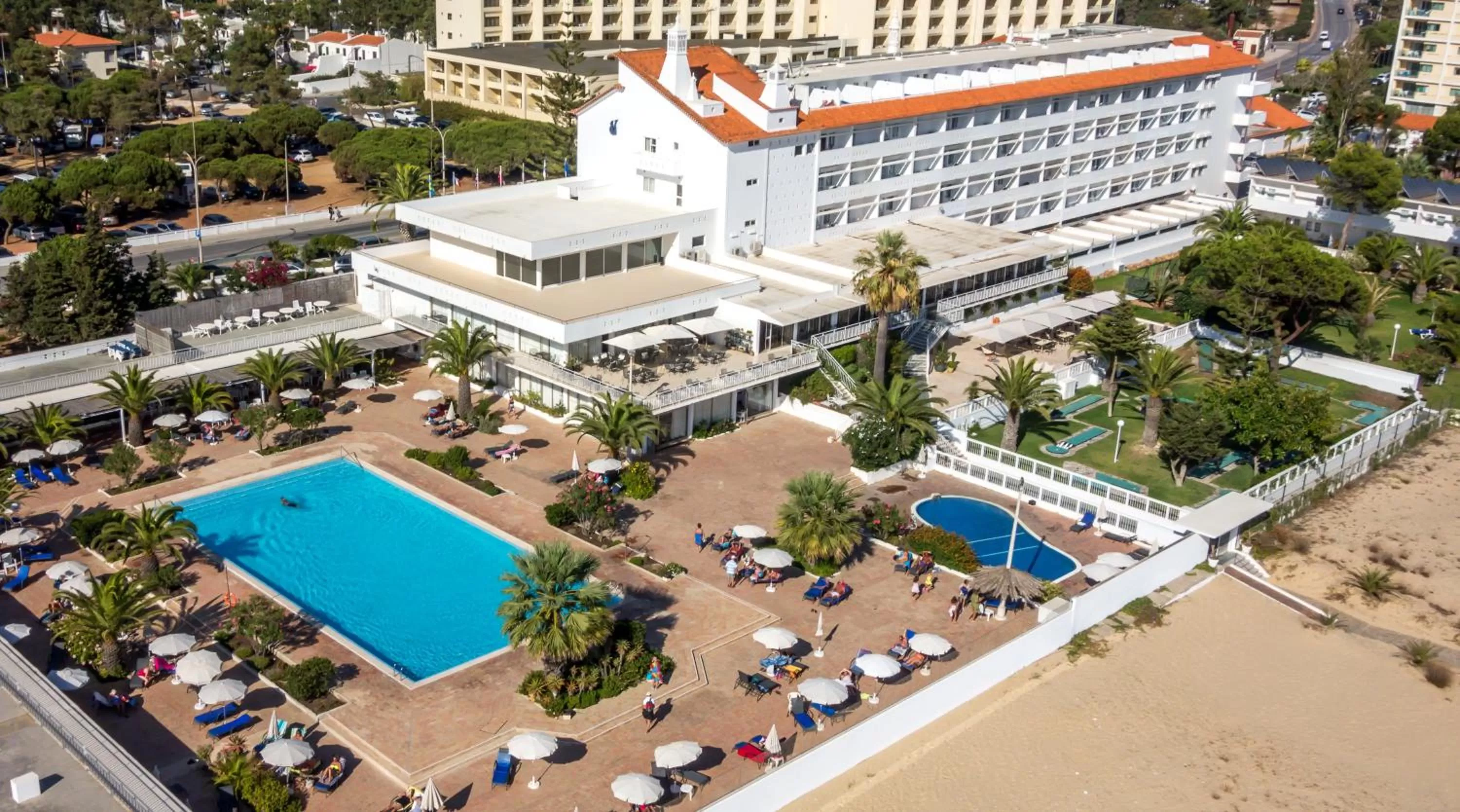 Property building in Hotel Vasco Da Gama