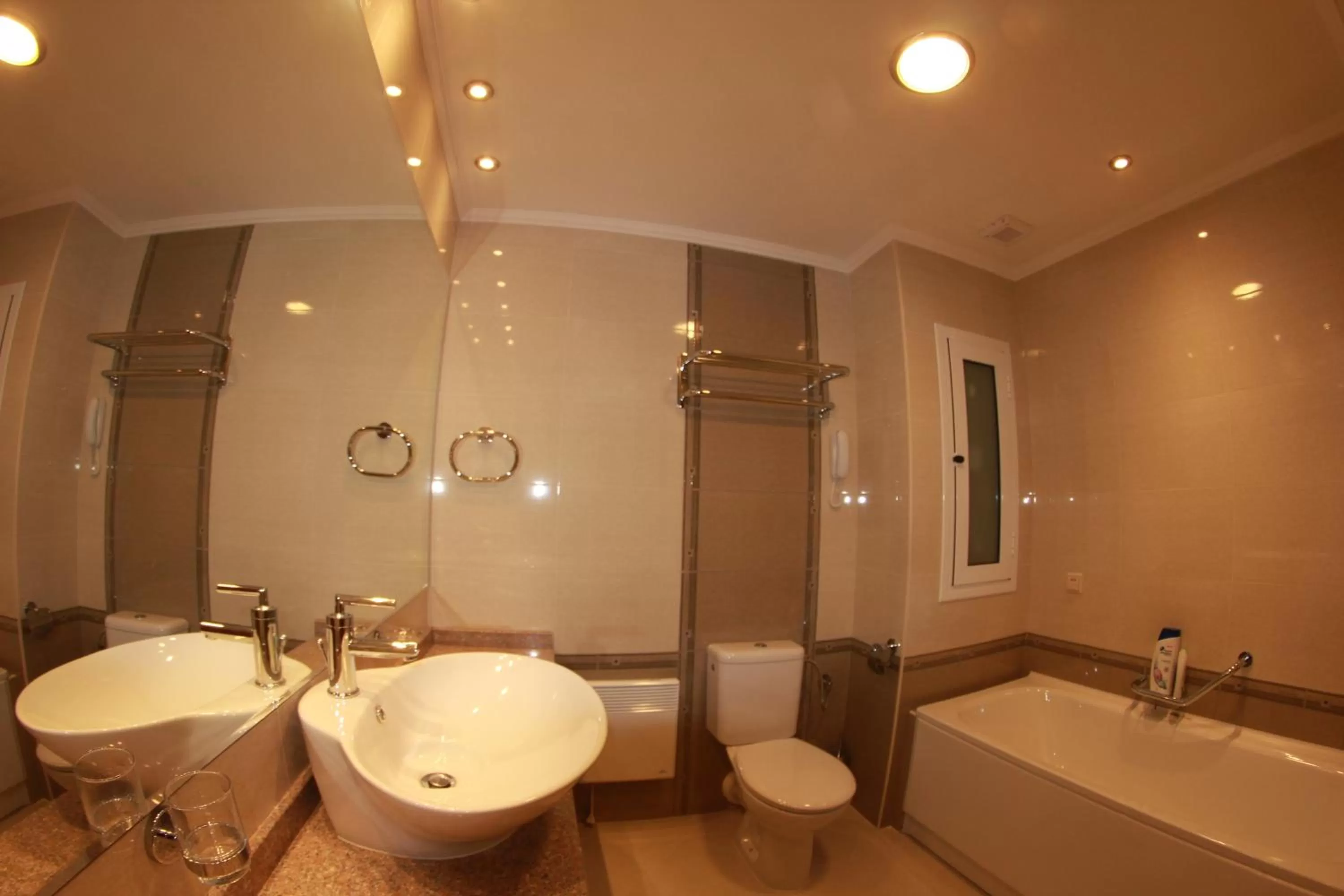 Bathroom in Downtown Bansko Resort