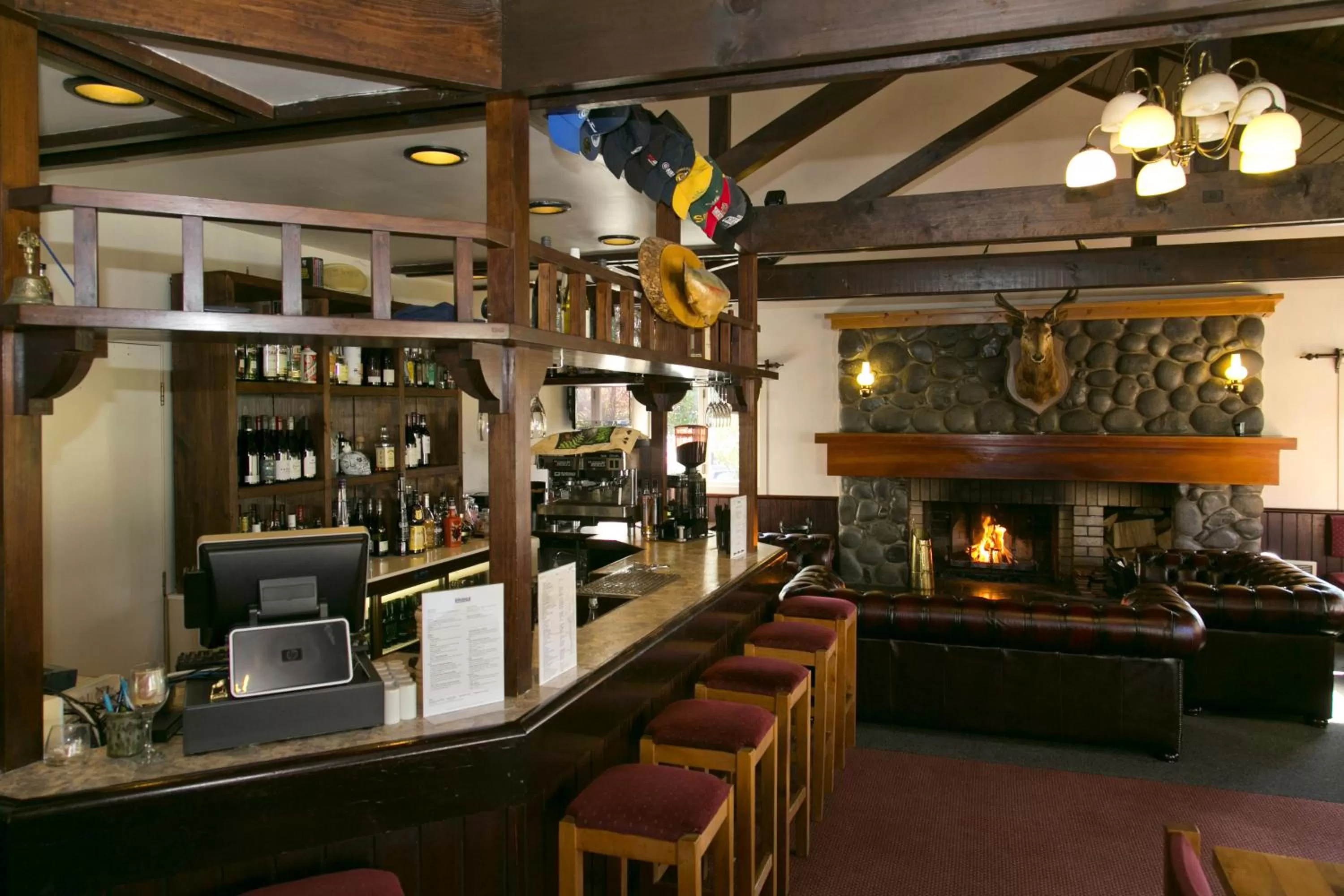 Lounge or bar in Turangi Bridge Motel