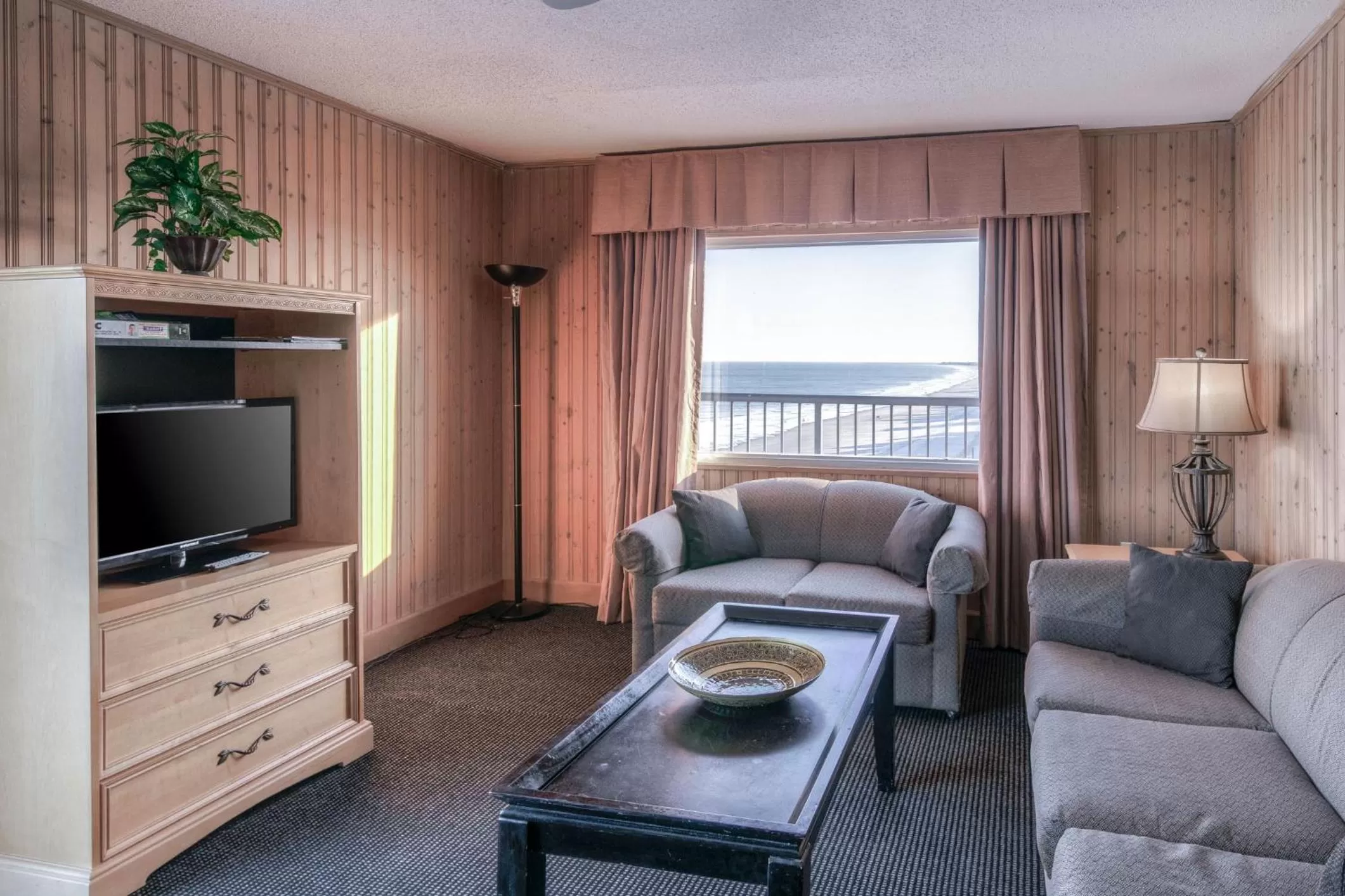 Seating Area in Kingfisher Inn