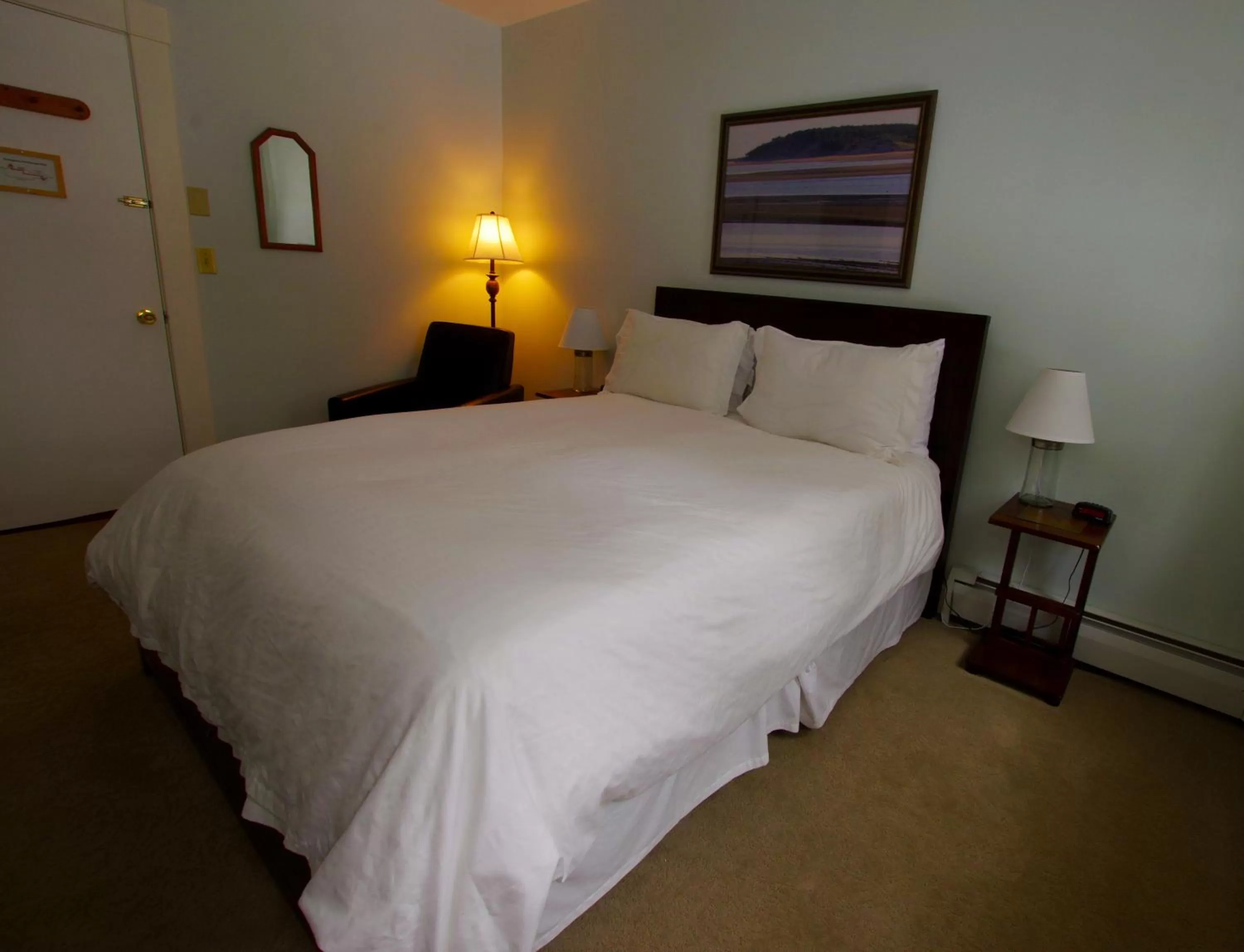 Bedroom, Bed in The Wilmington Inn