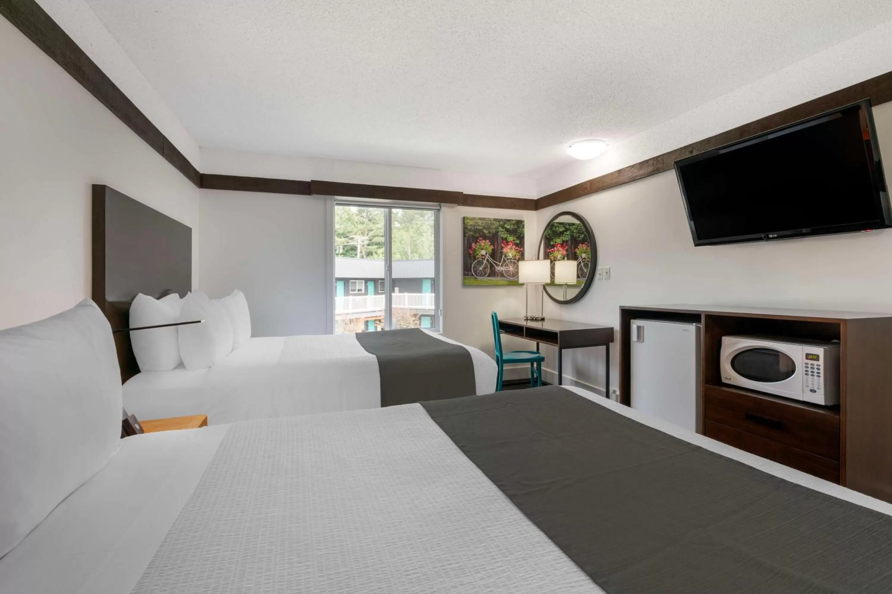 Bedroom, Bed in Stoke Hotel SureStay Collection by Best Western