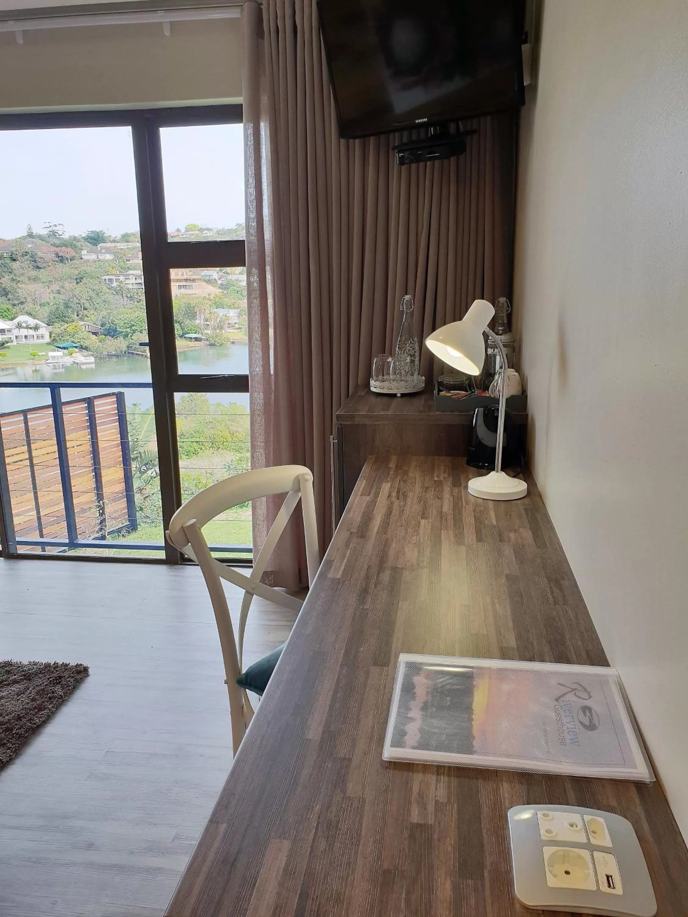 Area and facilities in Riverview Guesthouse East London