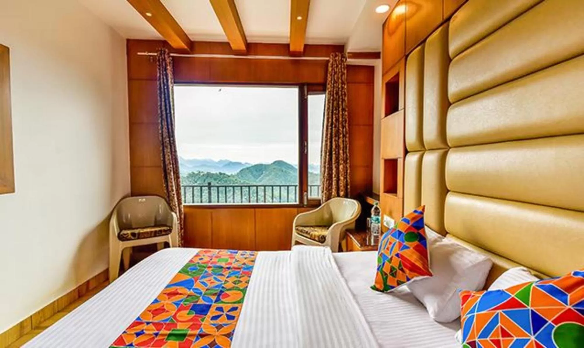 Bed in FabHotel Clock View 500M From The Mall Road