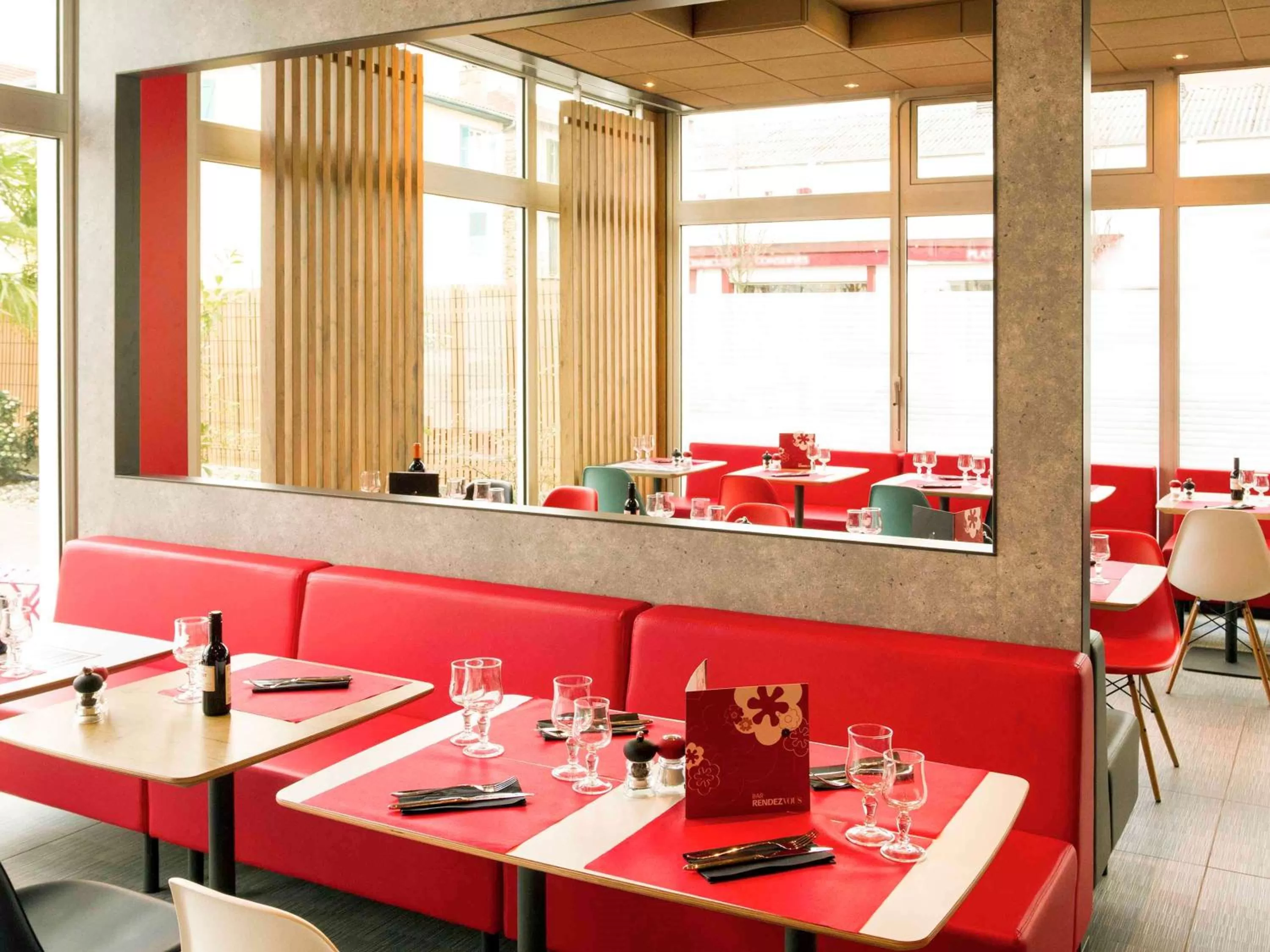 Restaurant/places to eat in ibis Bayonne Centre