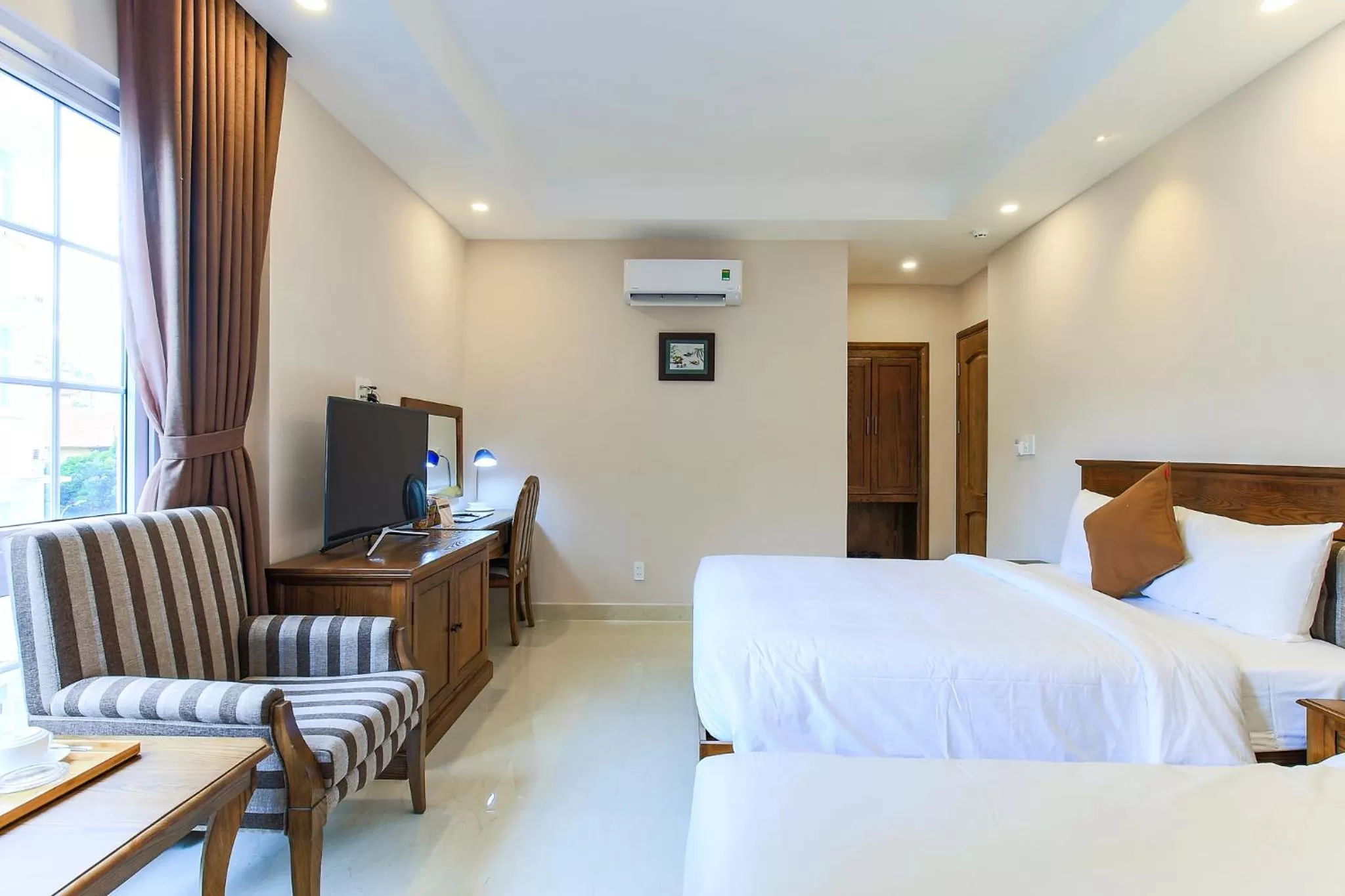 Photo of the whole room, Bed in Hoang Lan Hotel