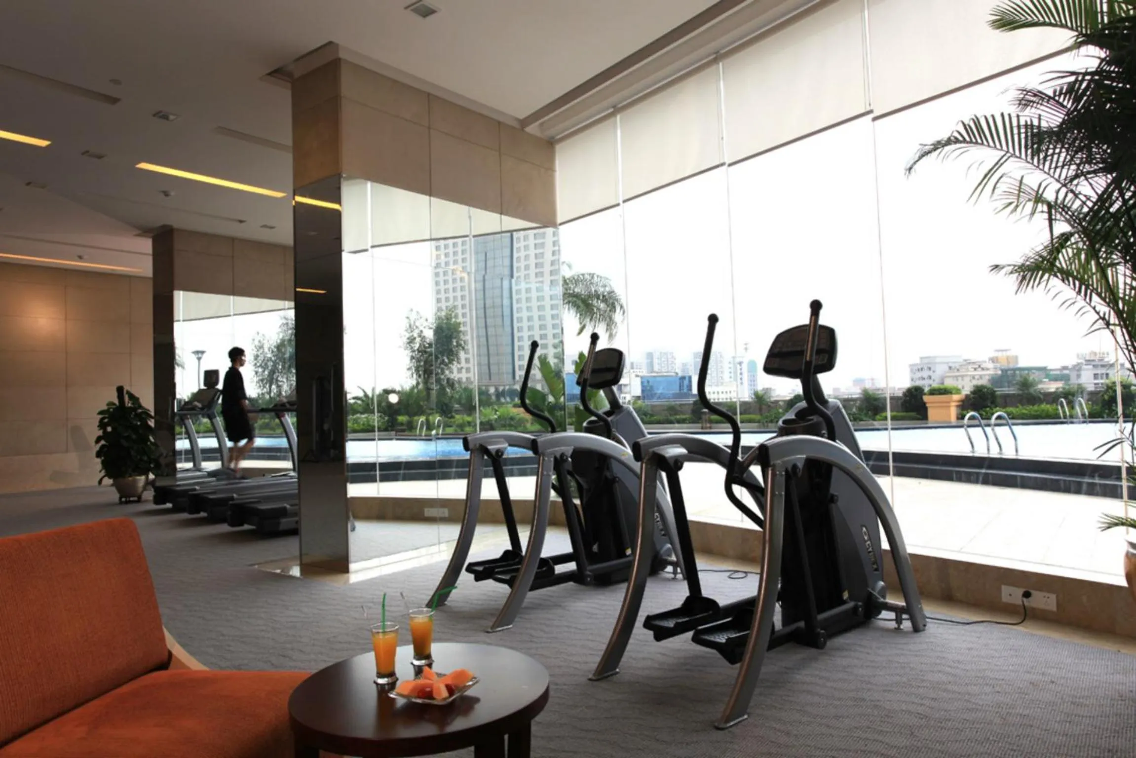 Fitness centre/facilities in HJ International Hotel