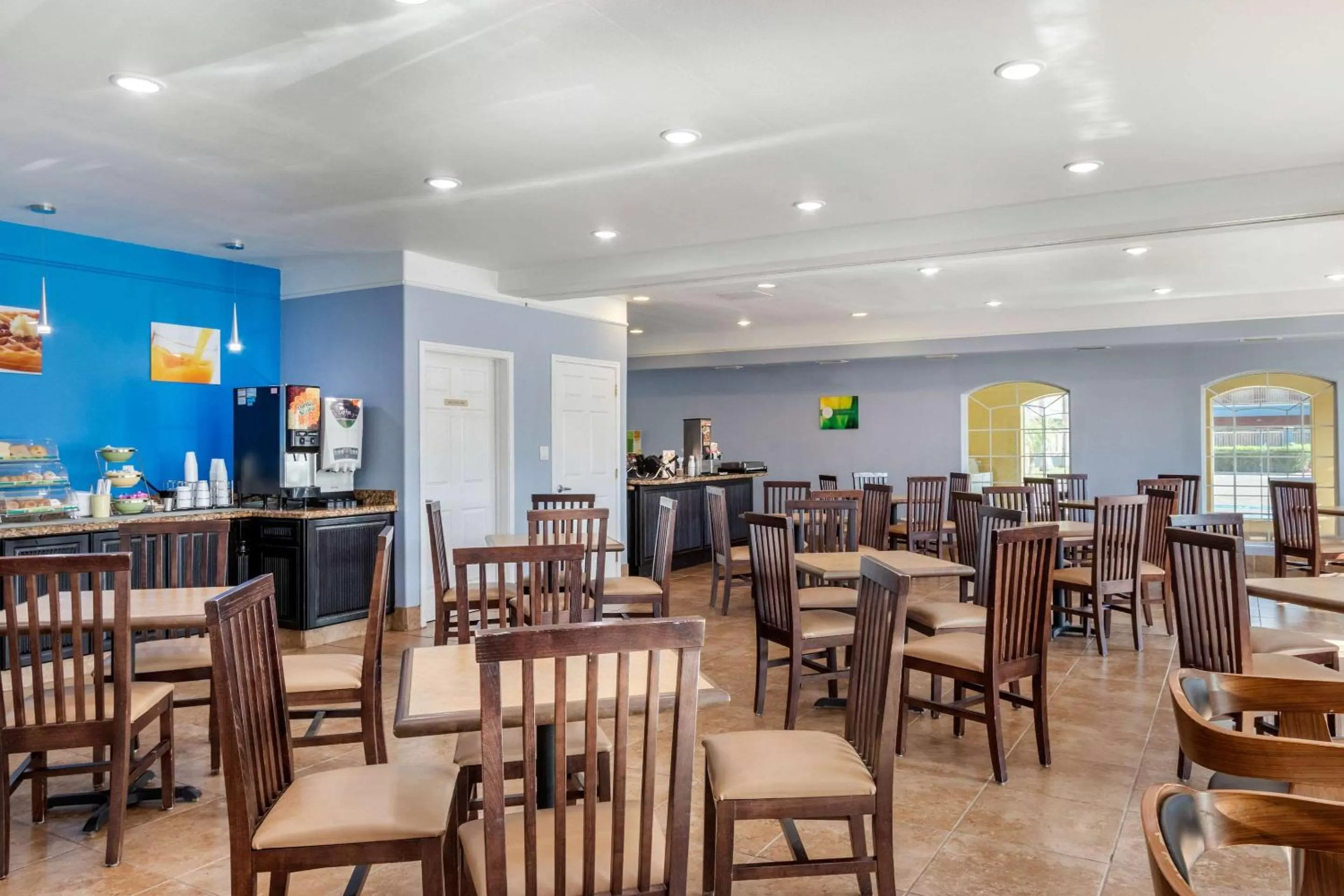 Restaurant/places to eat in Quality Inn & Suites at The Outlets Mercedes-Weslaco