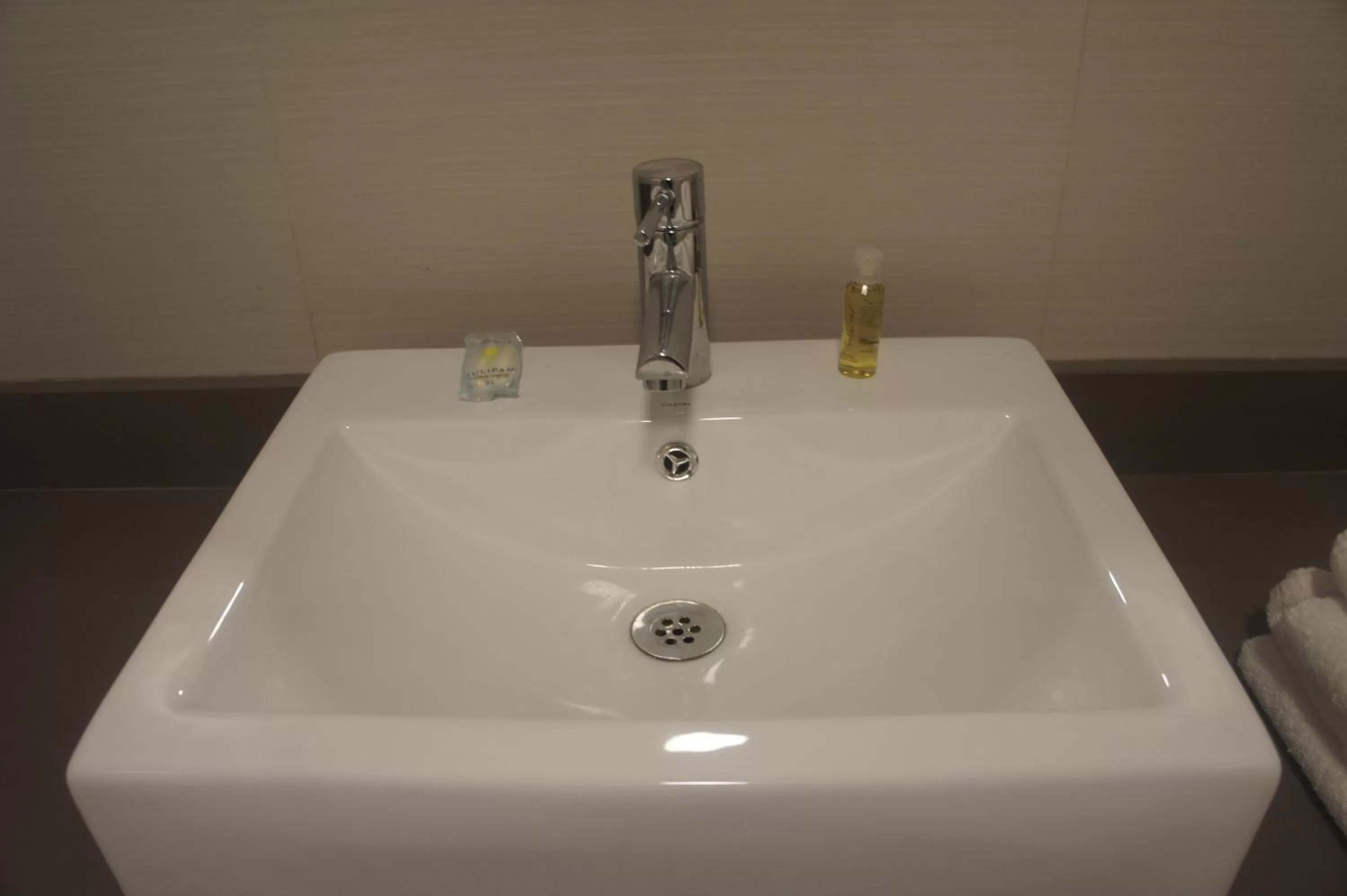 Bathroom in Suites San Luis