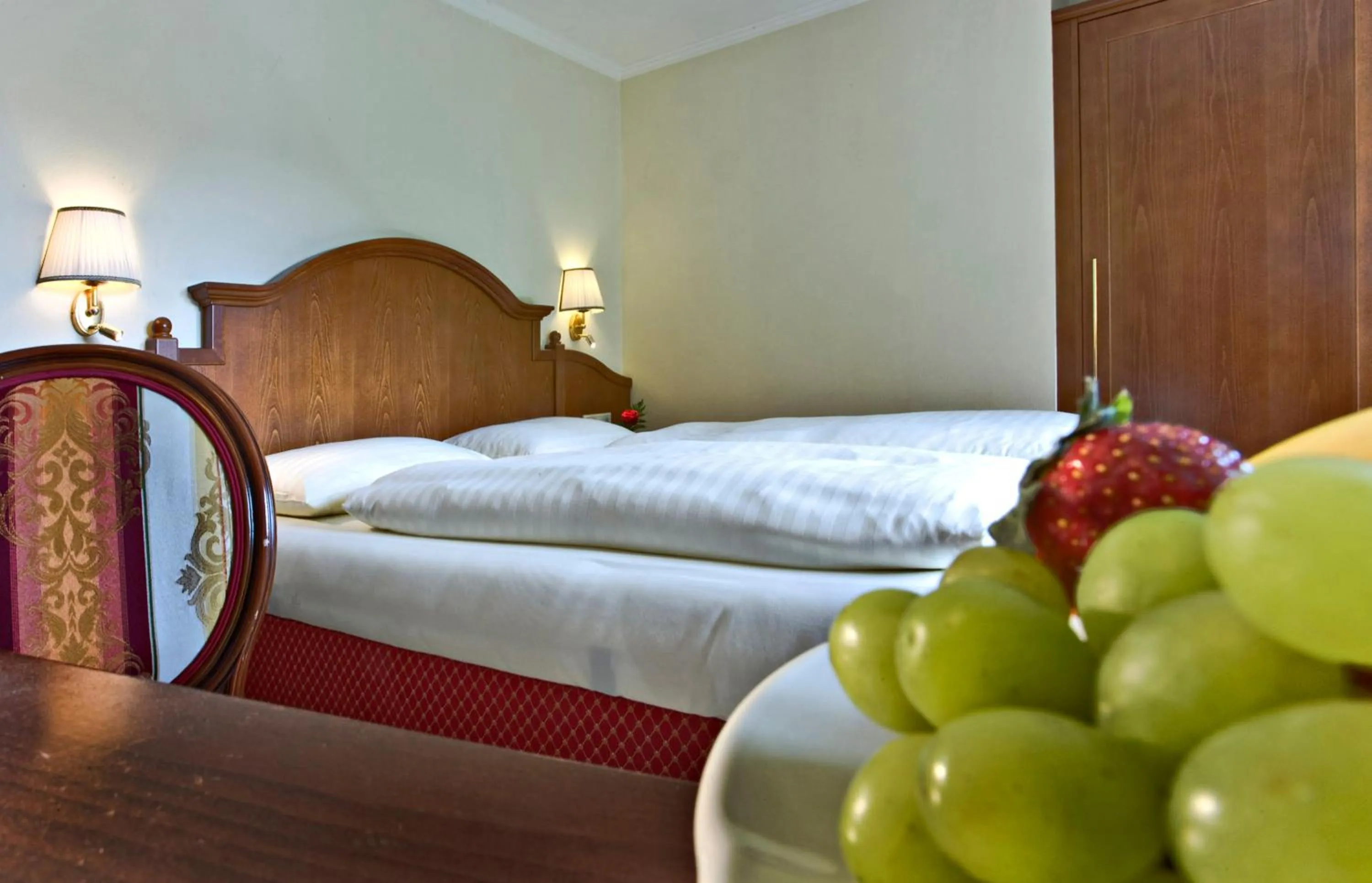 Photo of the whole room, Bed in Hotel Berner