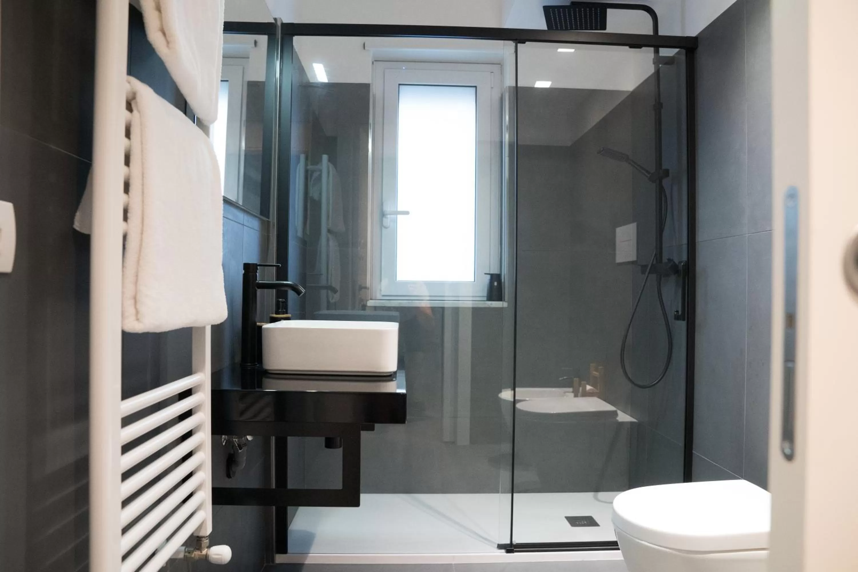 Bathroom in Oktò apartments Milazzo