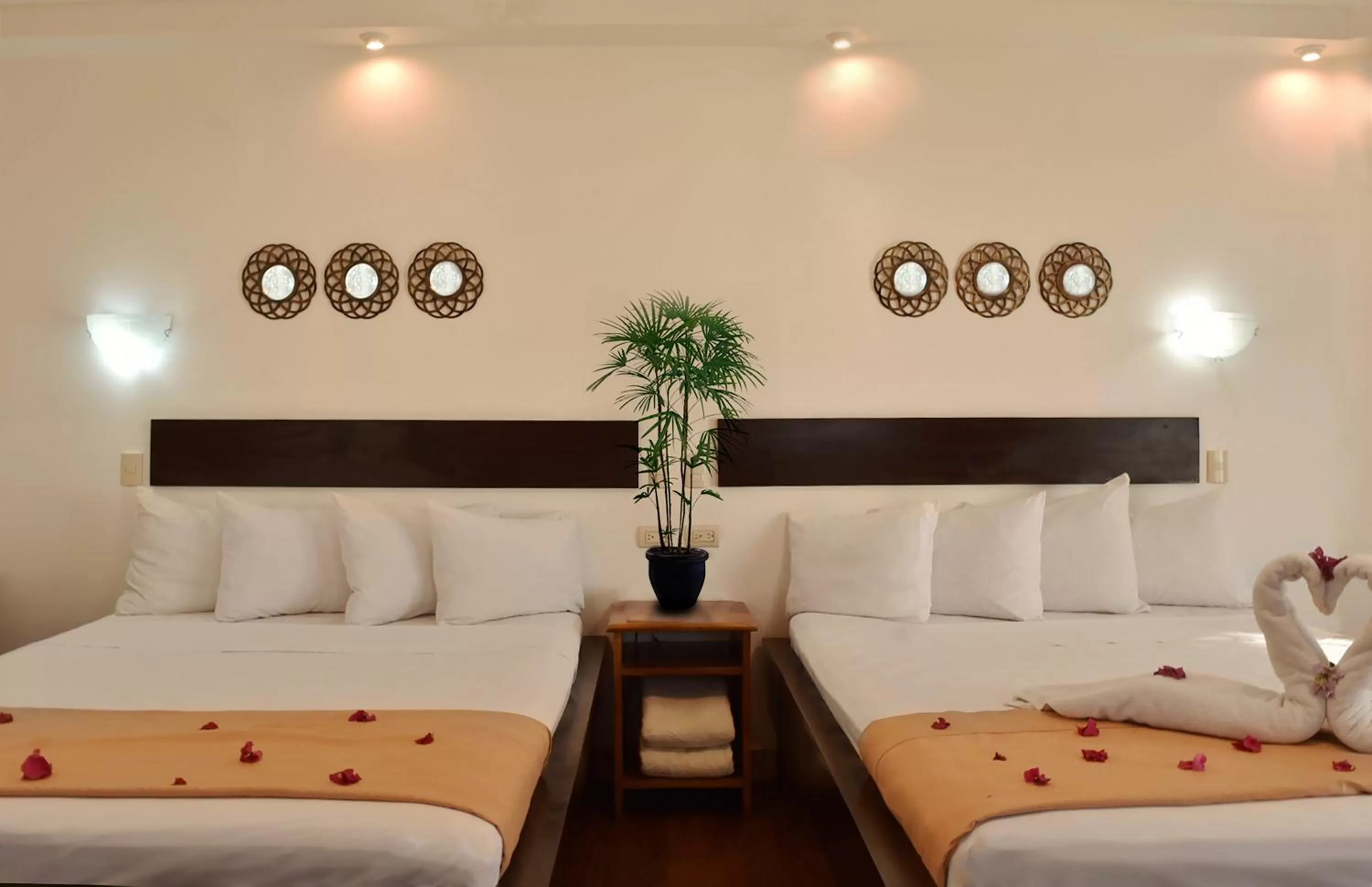 Bed in Best Western Tamarindo Vista Villas