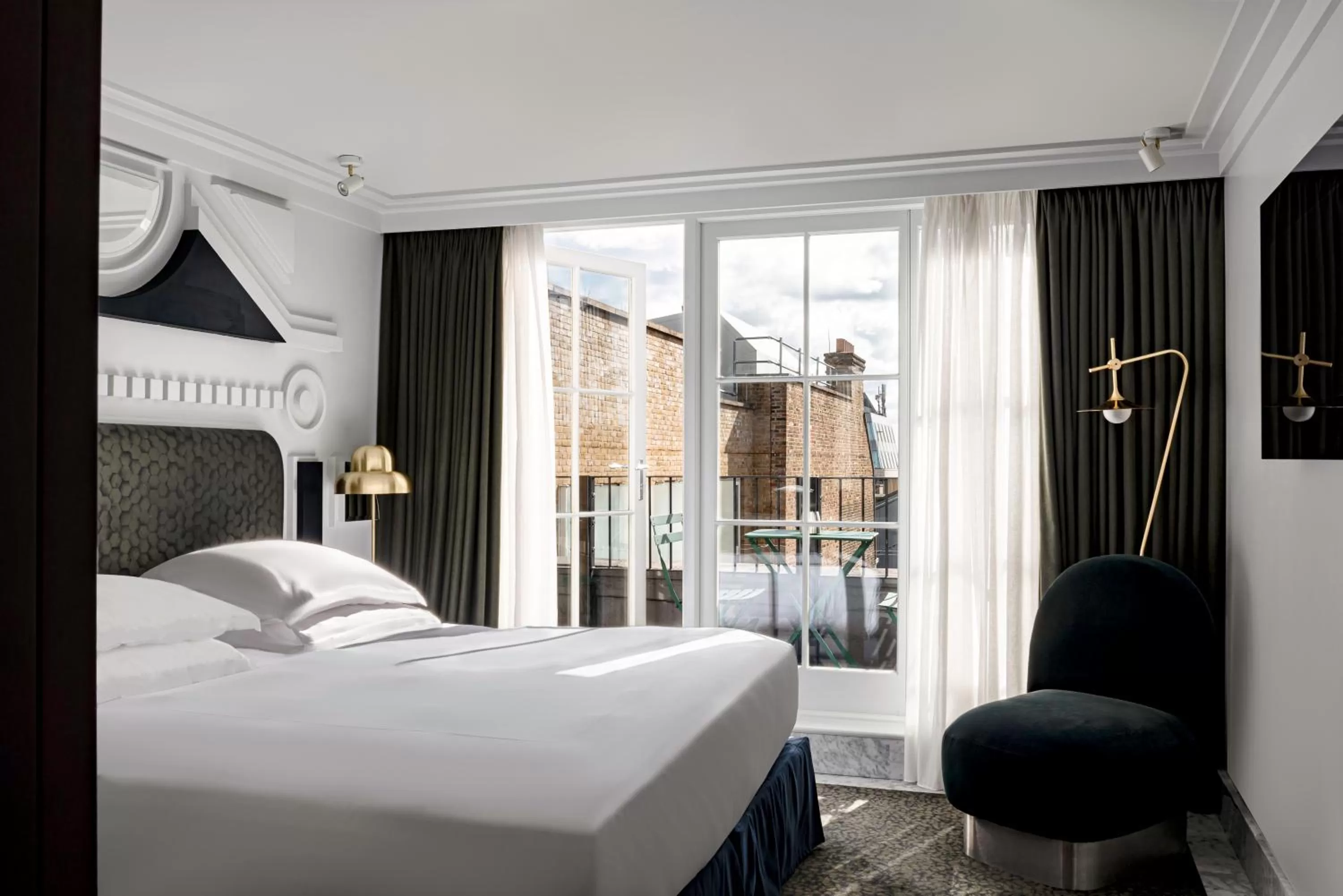 Bed in Henrietta Experimental