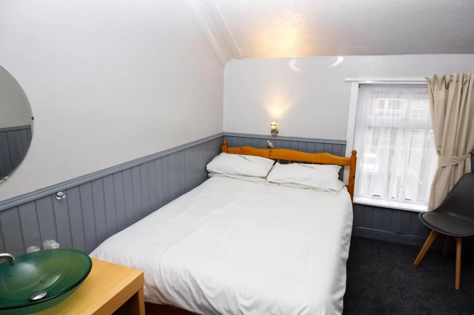 Bed in Mallowview Bed and Breakfast