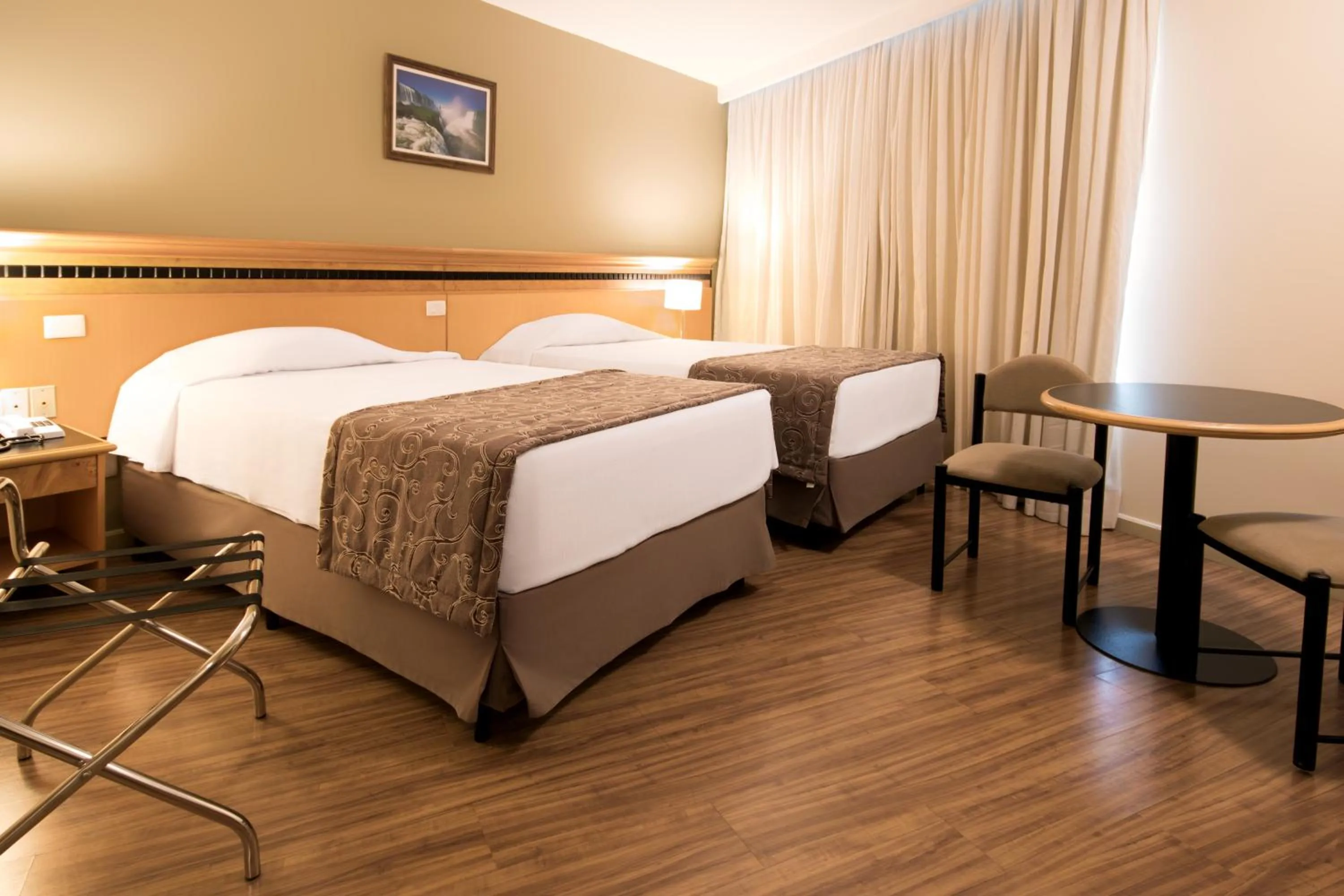 Bed in Hotel Golden Park Internacional Foz & Convenções By Nacional Inn