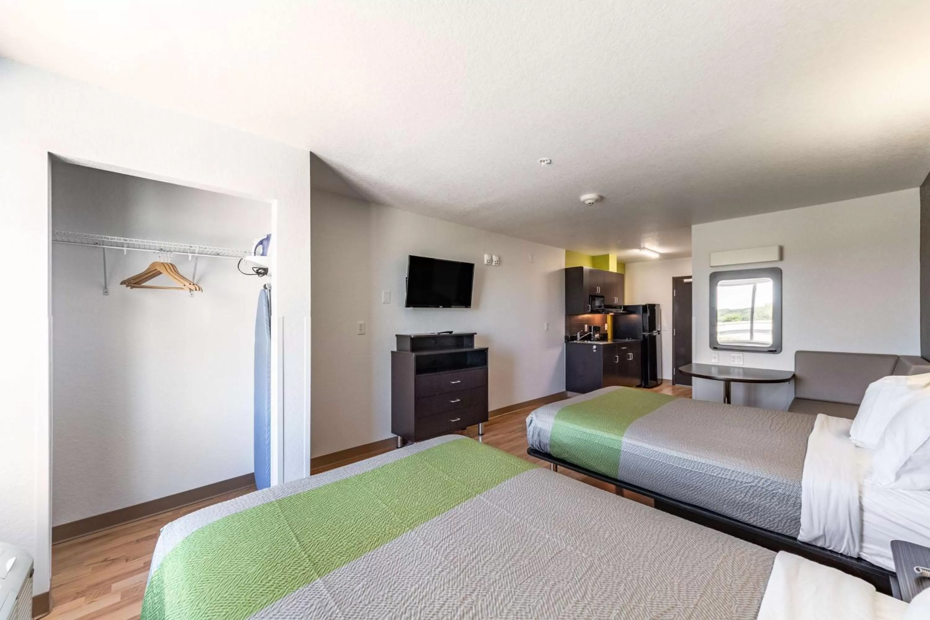 TV and multimedia, Bed in Studio 6-San Marcos, TX