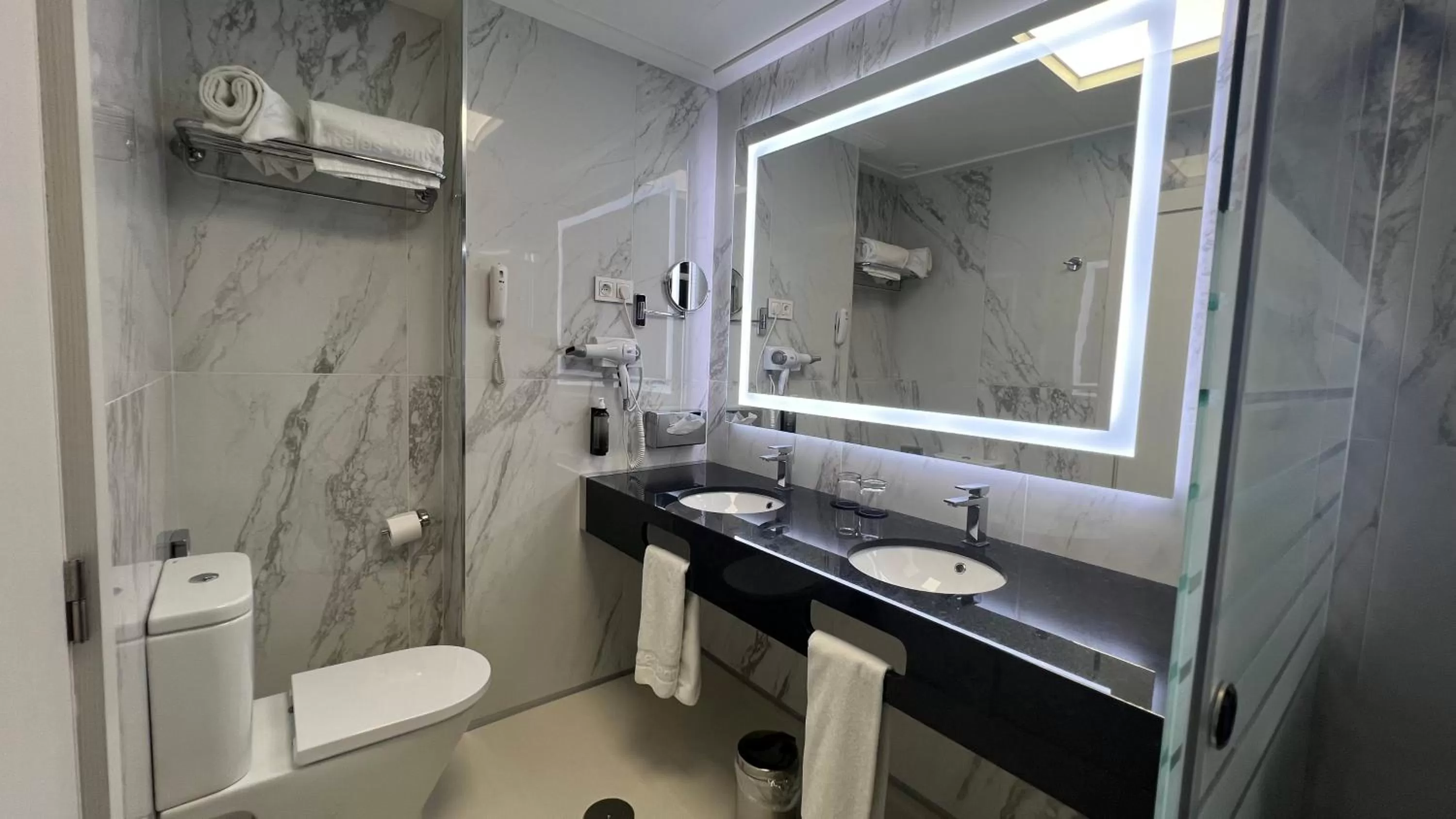 Bathroom in Hotel Saray