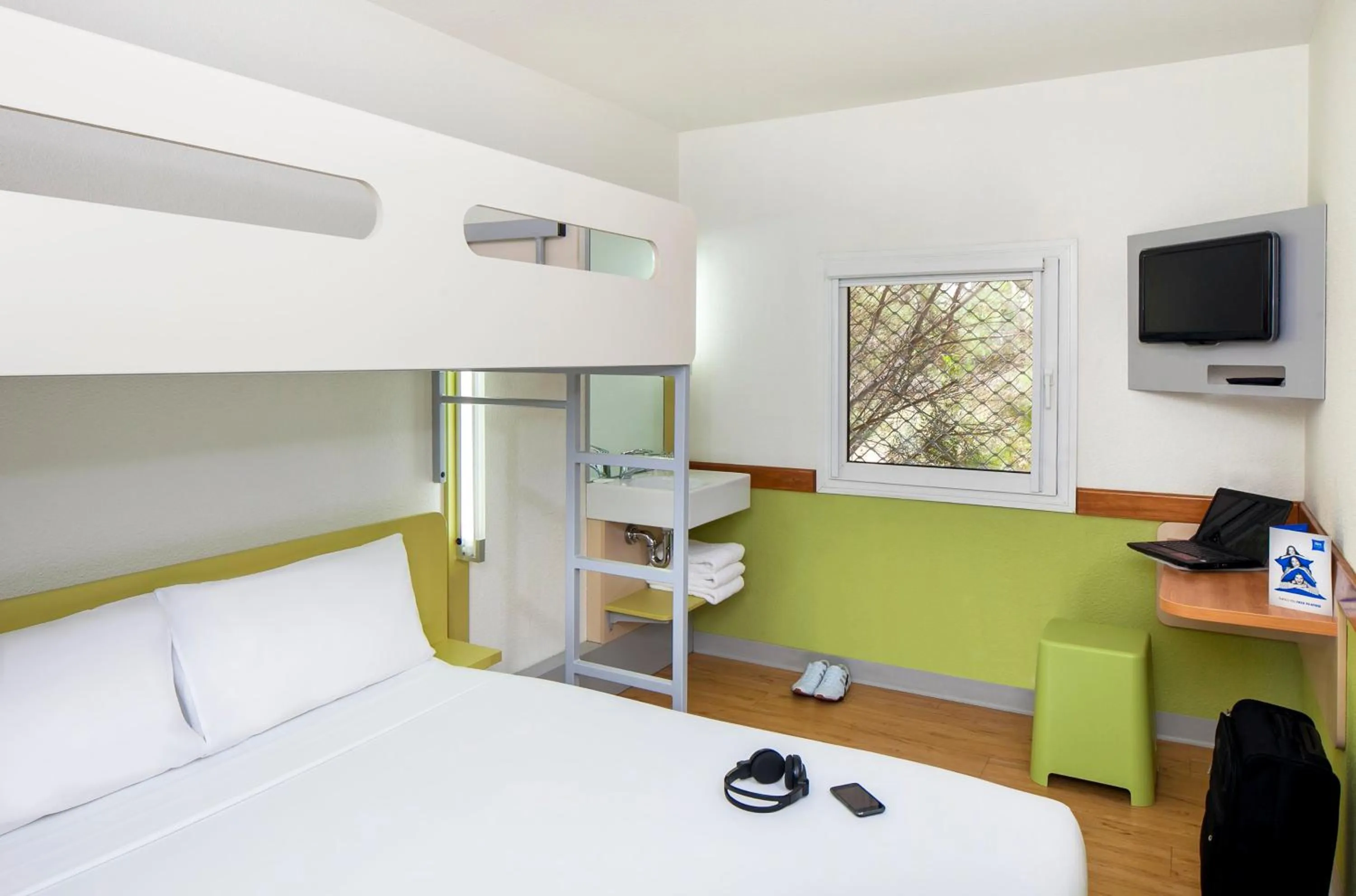 Photo of the whole room, Bed in ibis Budget - Fawkner
