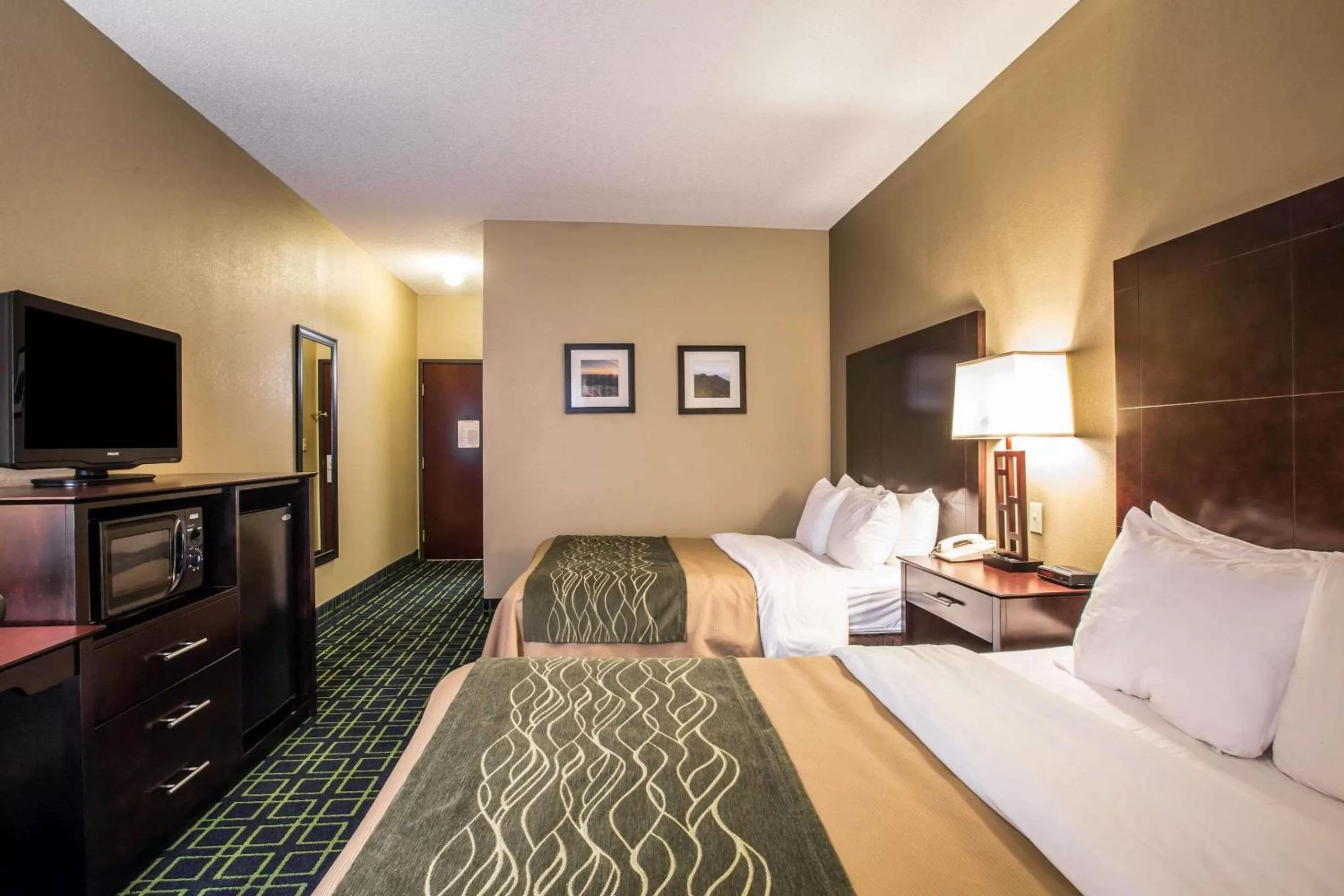 Photo of the whole room, Bed in Quality Inn Franklin