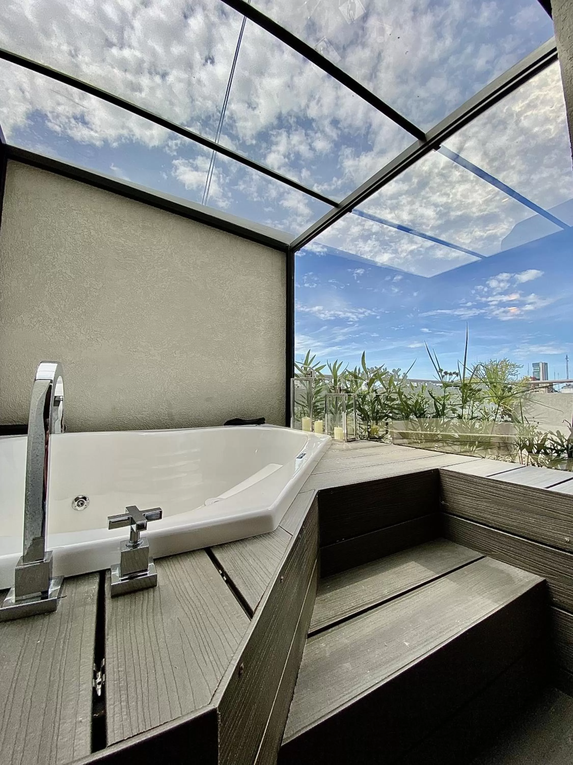 Hot Tub in Up Congreso Hotel