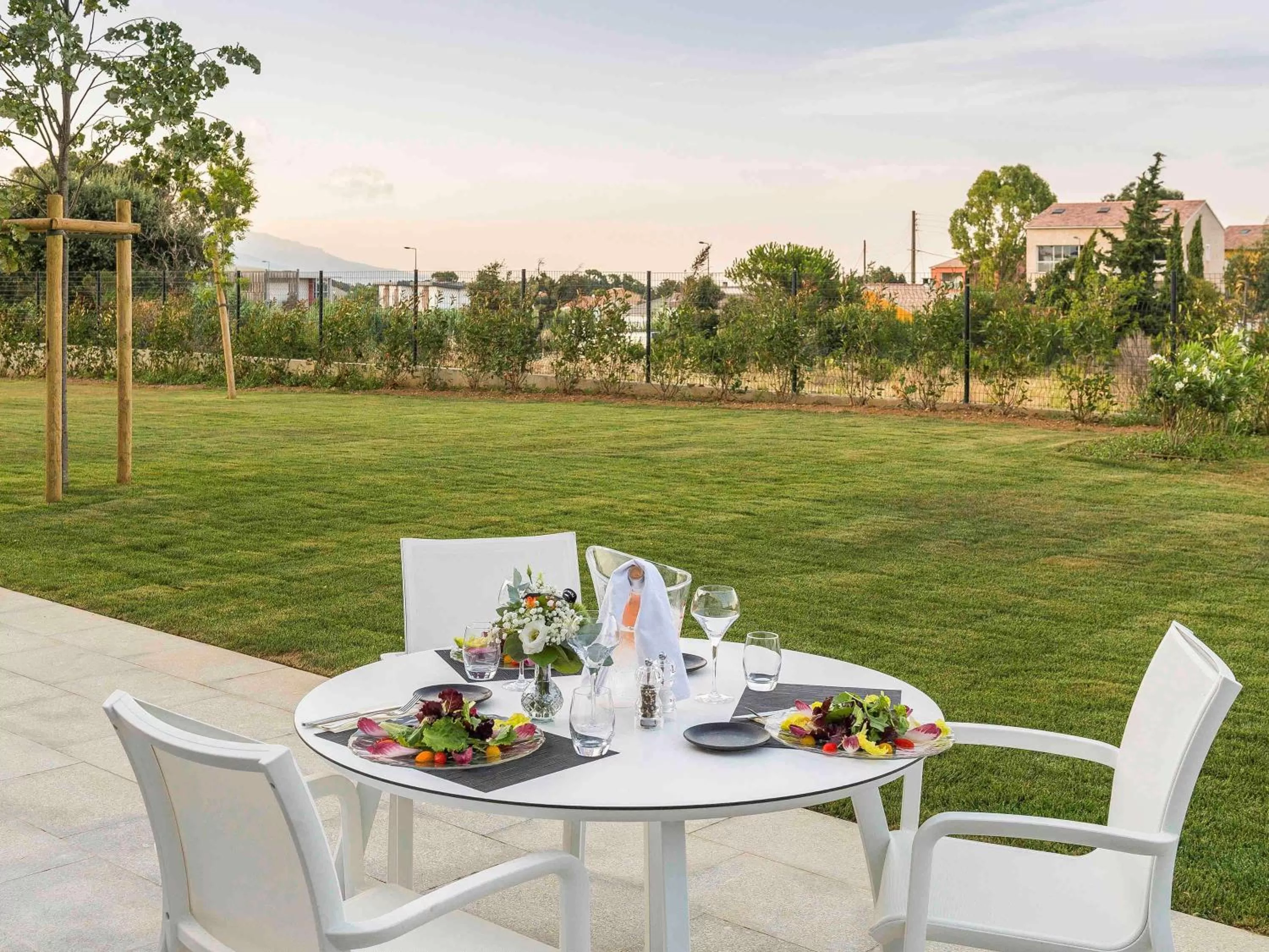 Restaurant/places to eat in Mercure Hotel & Spa Bastia Biguglia