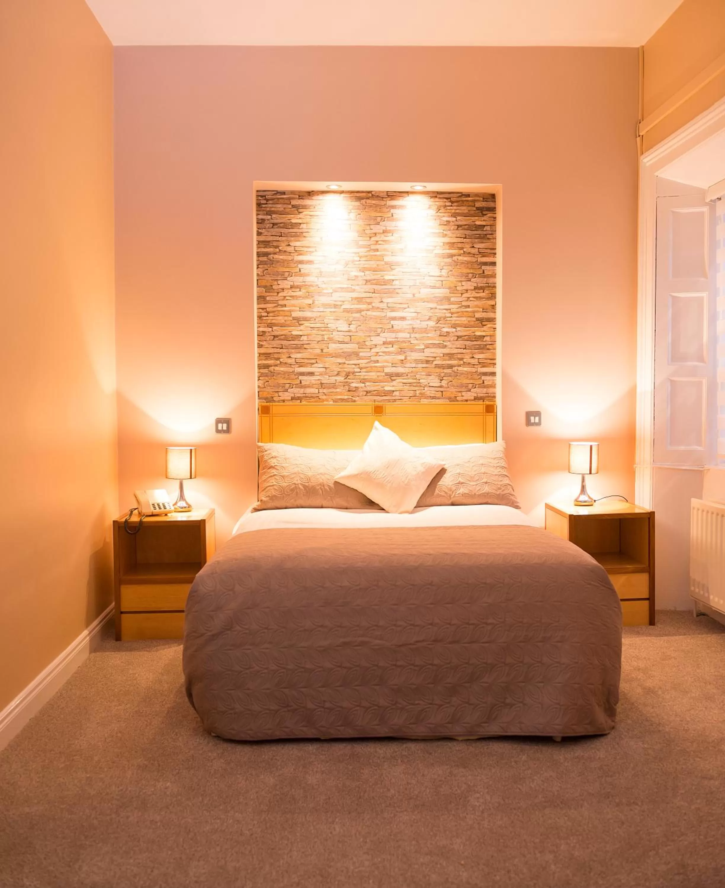 Bed in Kilmorey Arms Hotel