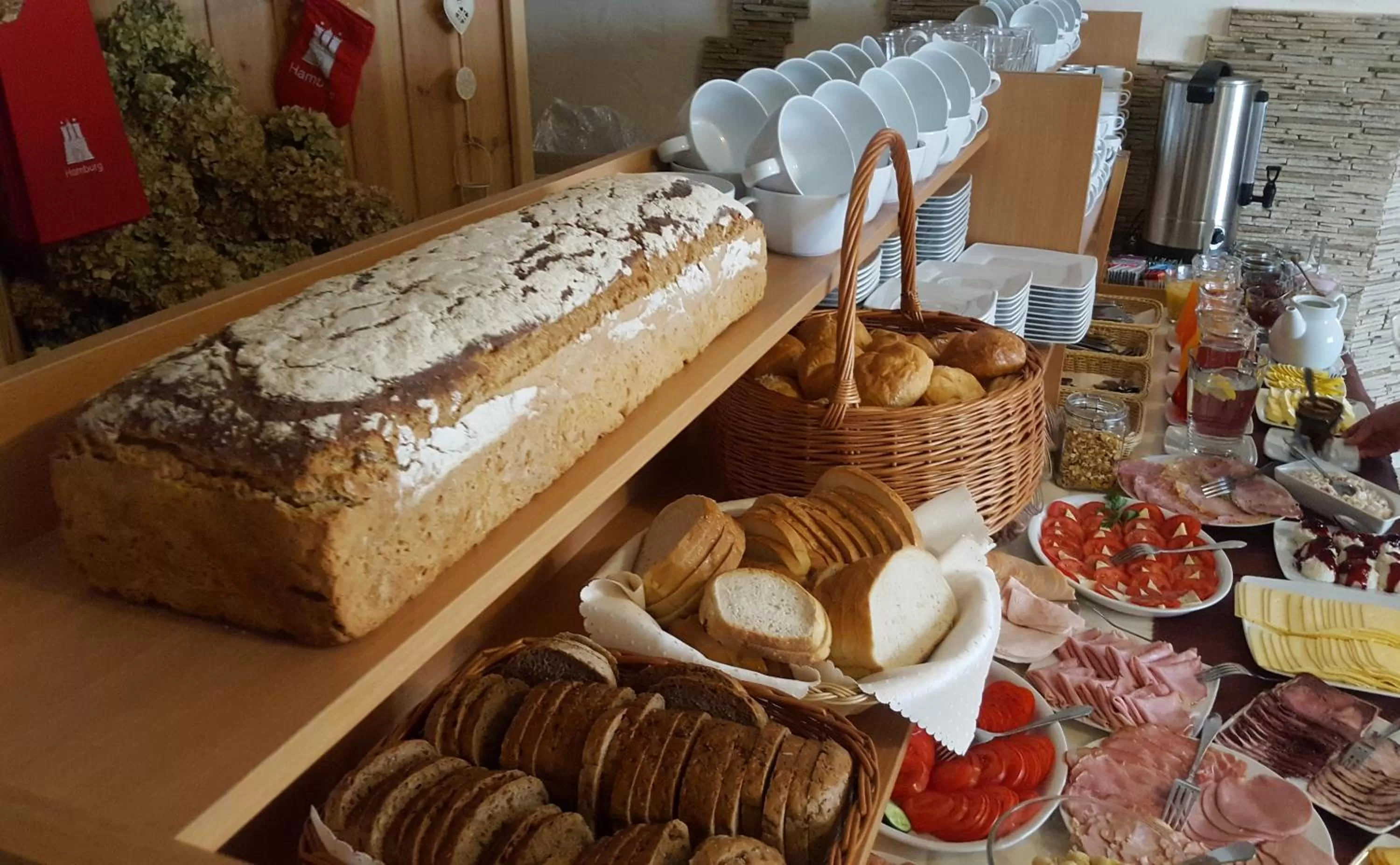 Food and drinks in Rezydencja 5 Dębów