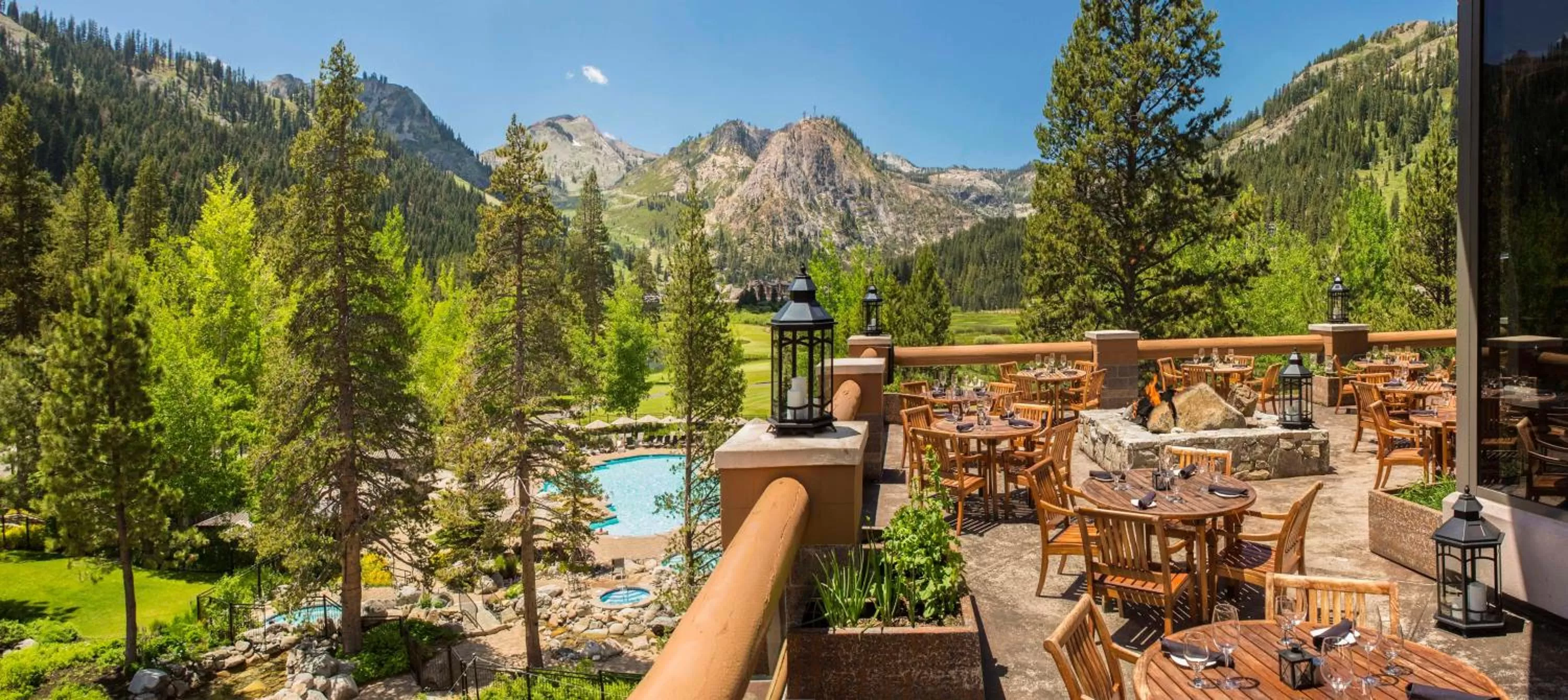 Property building in Everline Resort & Spa