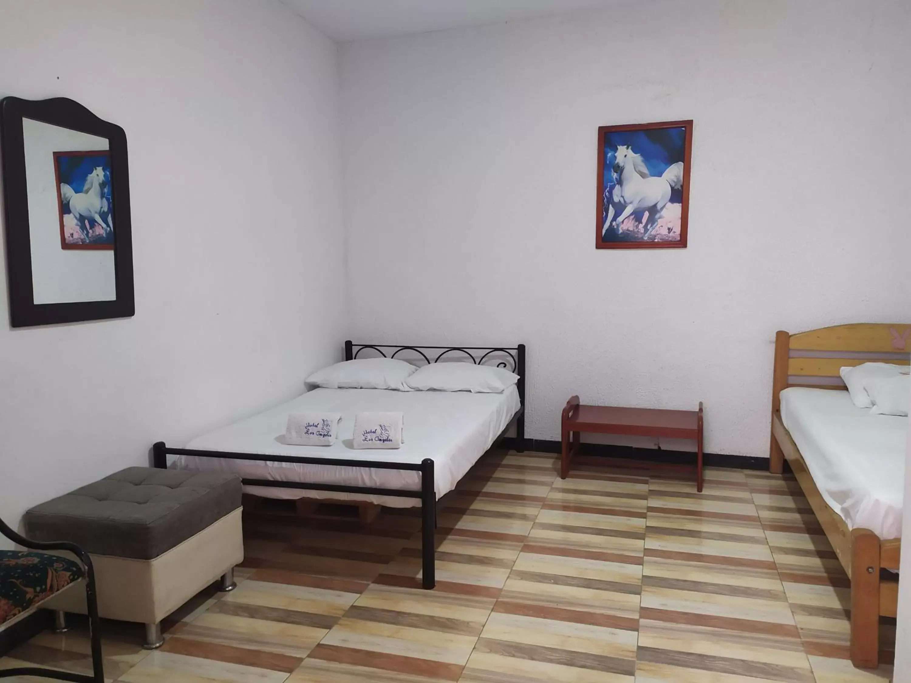 Twin Room with Private Bathroom in HOTEL LOS ÁNGELES Twin Room with Private Bathroom in HOTEL LOS ÁNGELES