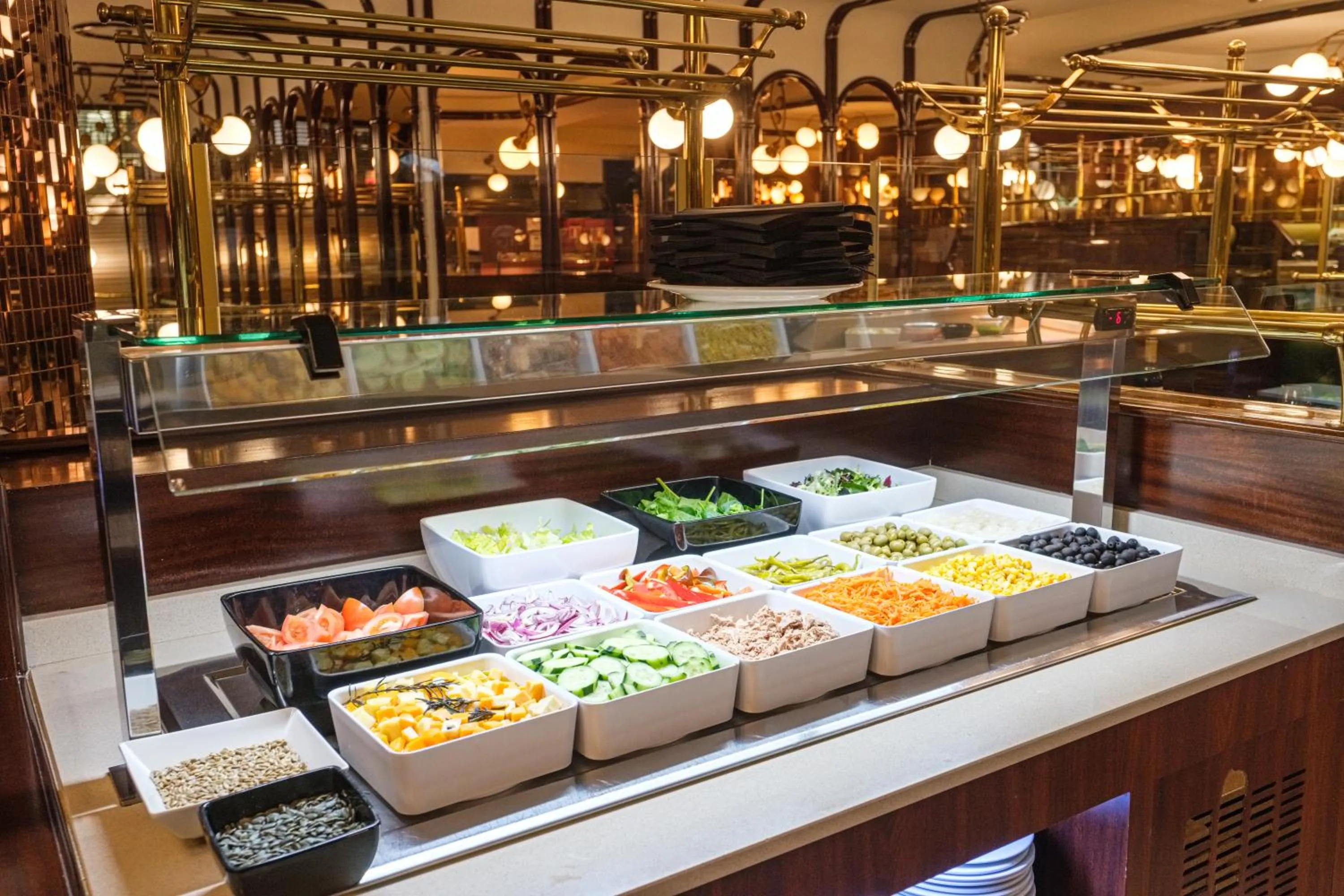 Restaurant/places to eat in Hotel Sporting