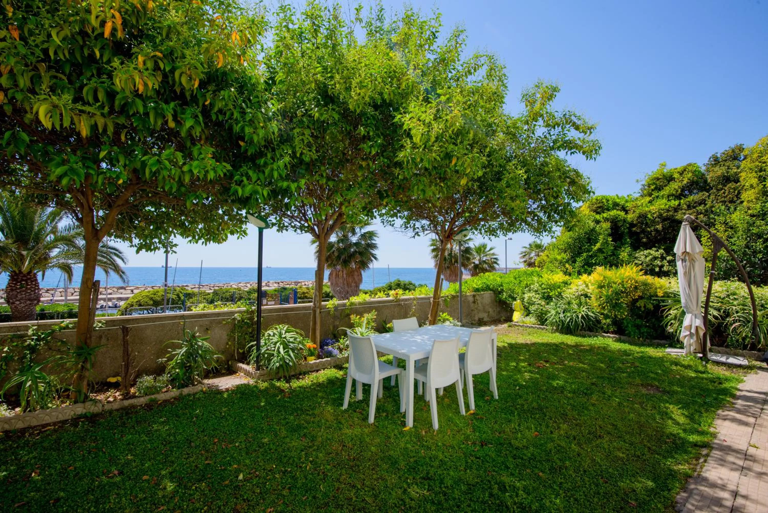 Day in Maison De Revel