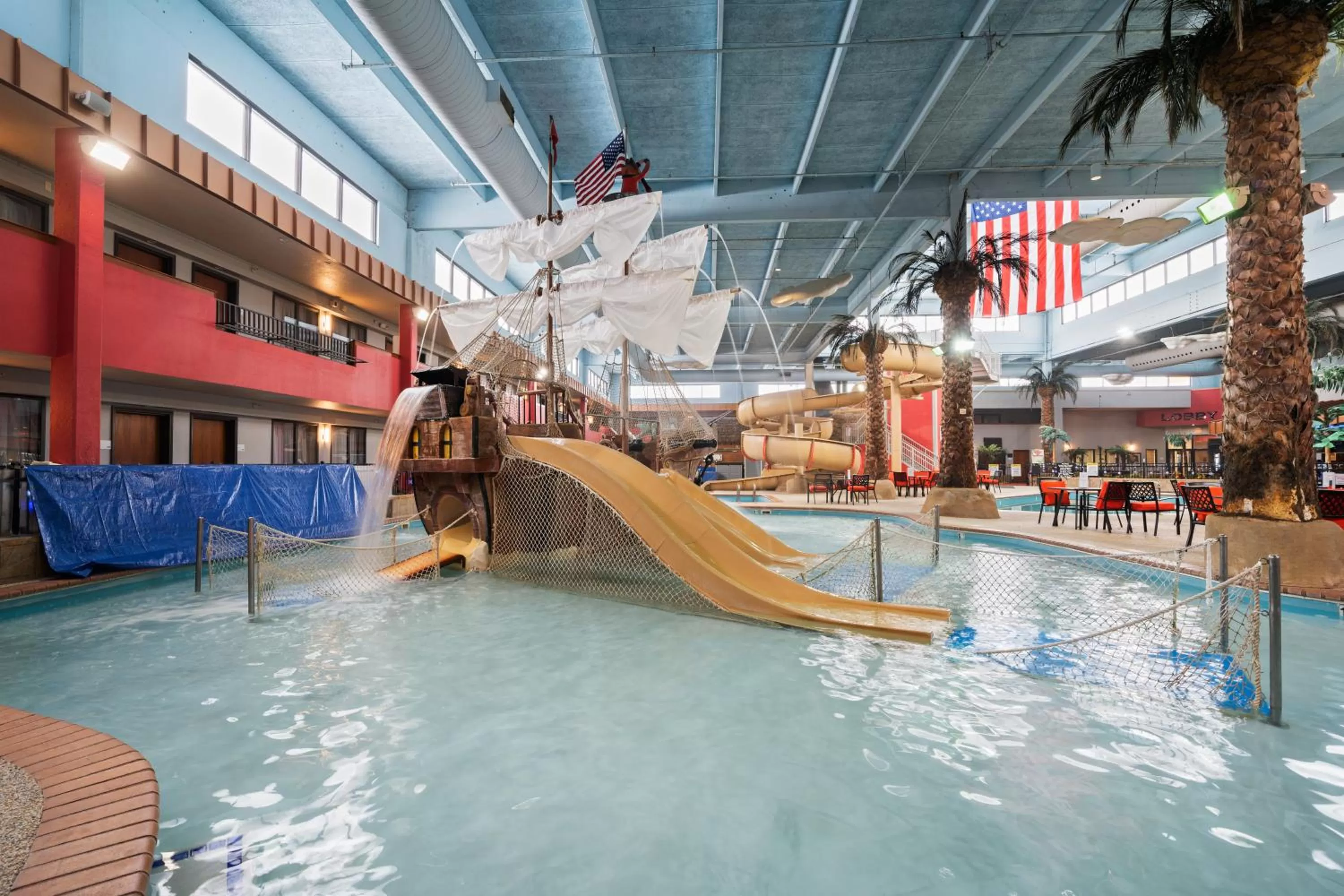 Aqua park in Ramada by Wyndham Sioux Falls Airport - Waterpark Resort & Event Center