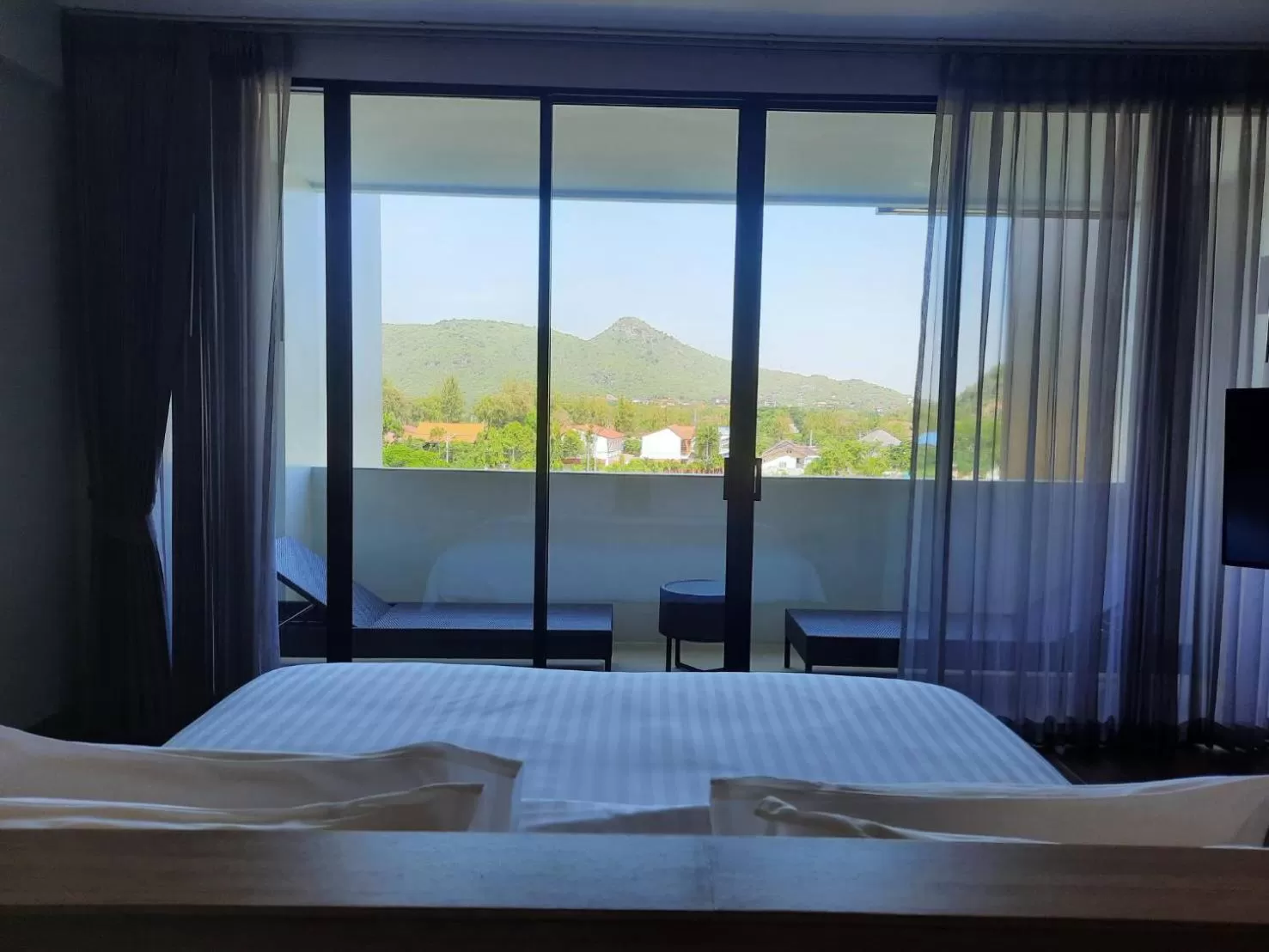 Mountain view, Bed in iSanook Resort & Suites Hua Hin