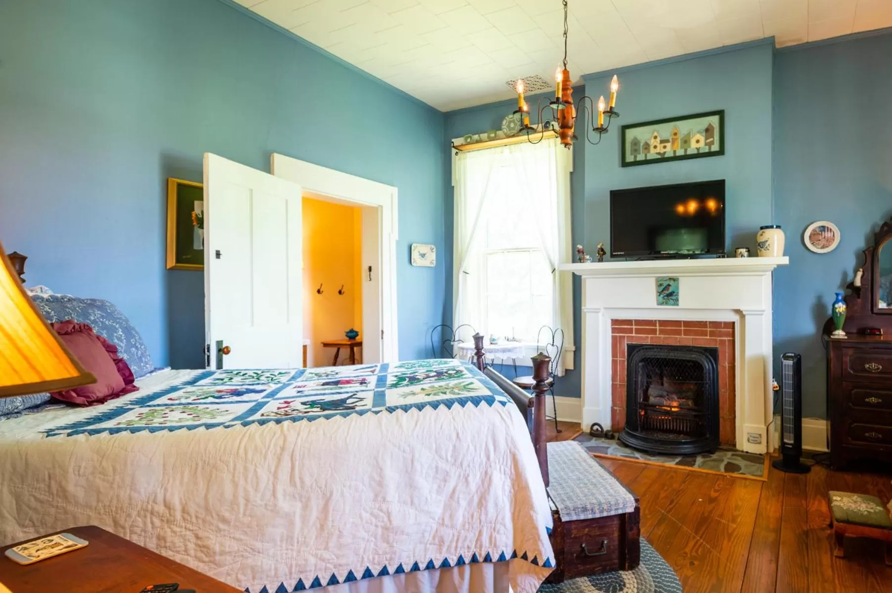 Bed in The Pines of Dresden