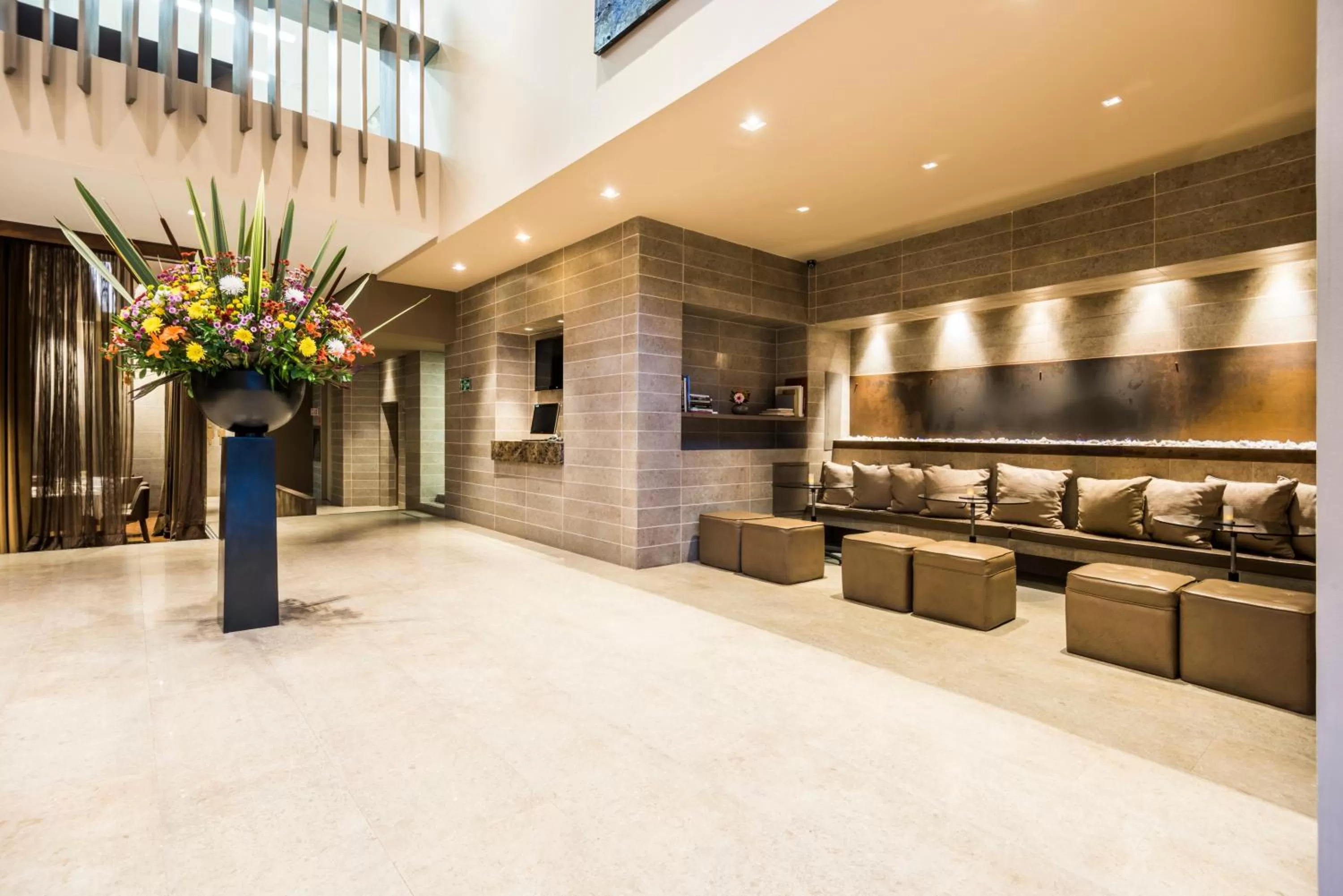 Lobby or reception in Hotel Rosales Plaza